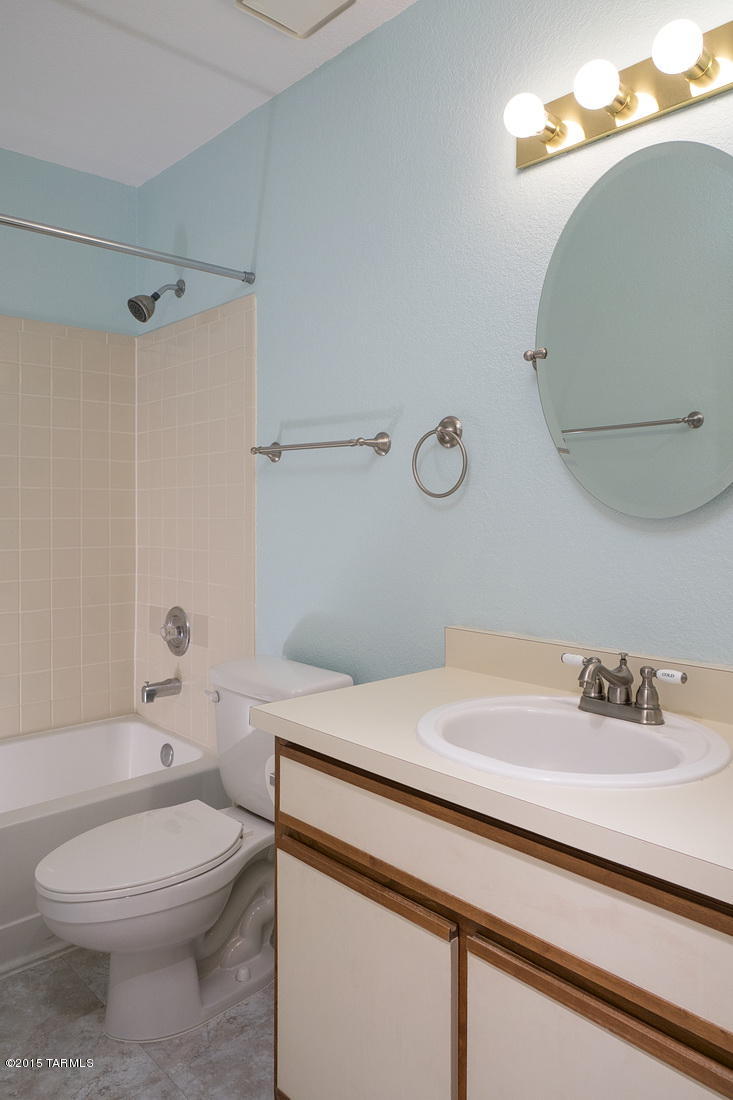 3940 S Cedarwood Way