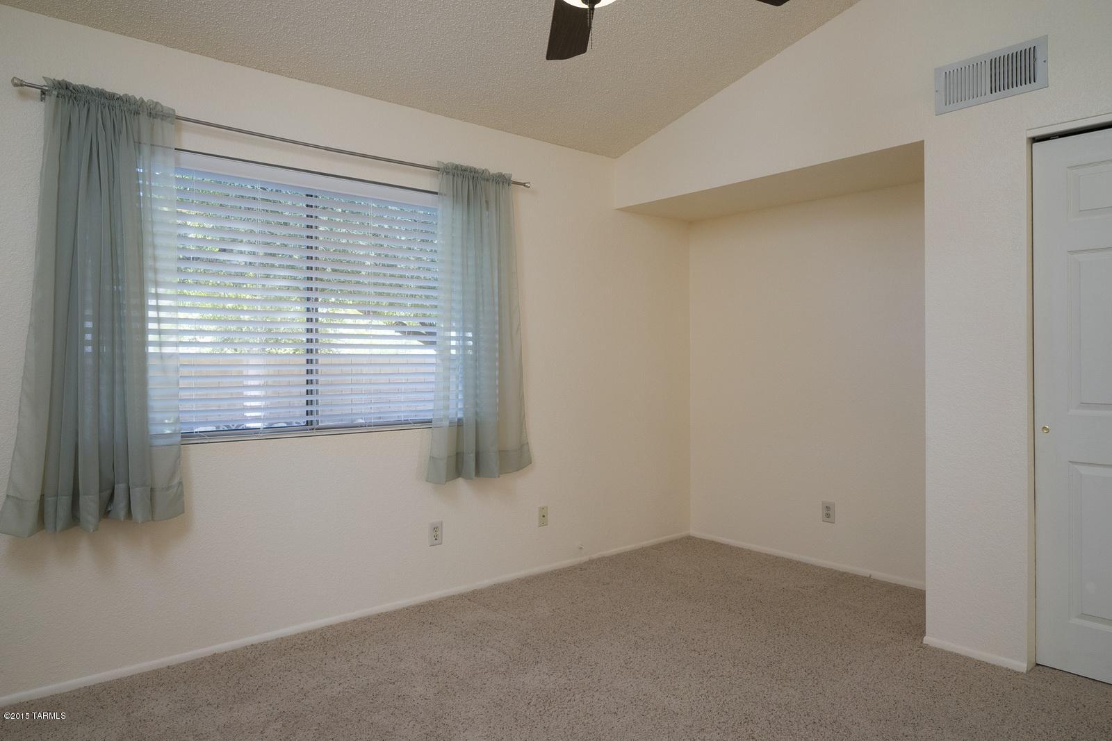 3940 S Cedarwood Way