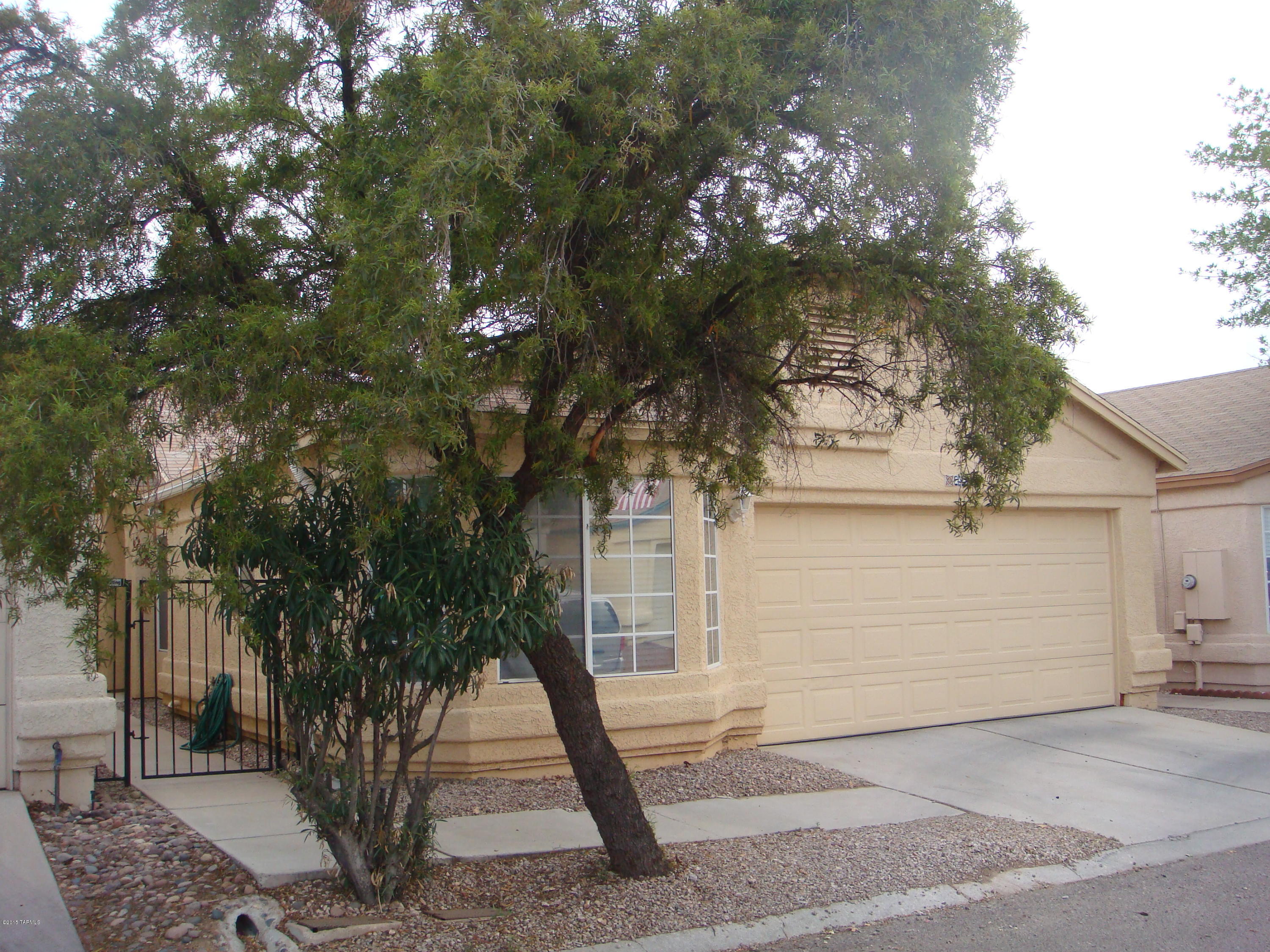 2983 W Laquila Aerie
