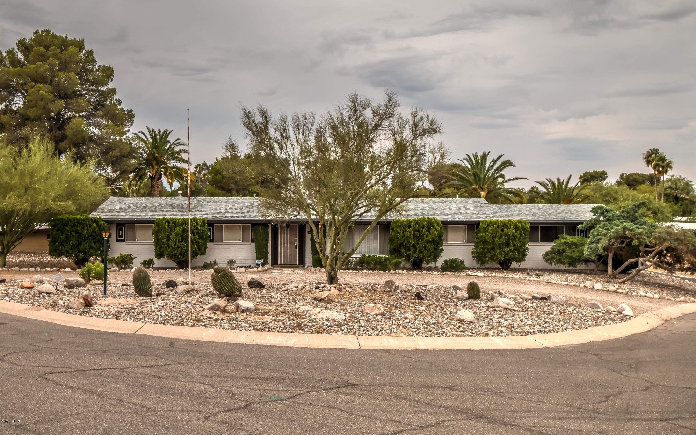 3451 N Calle Largo