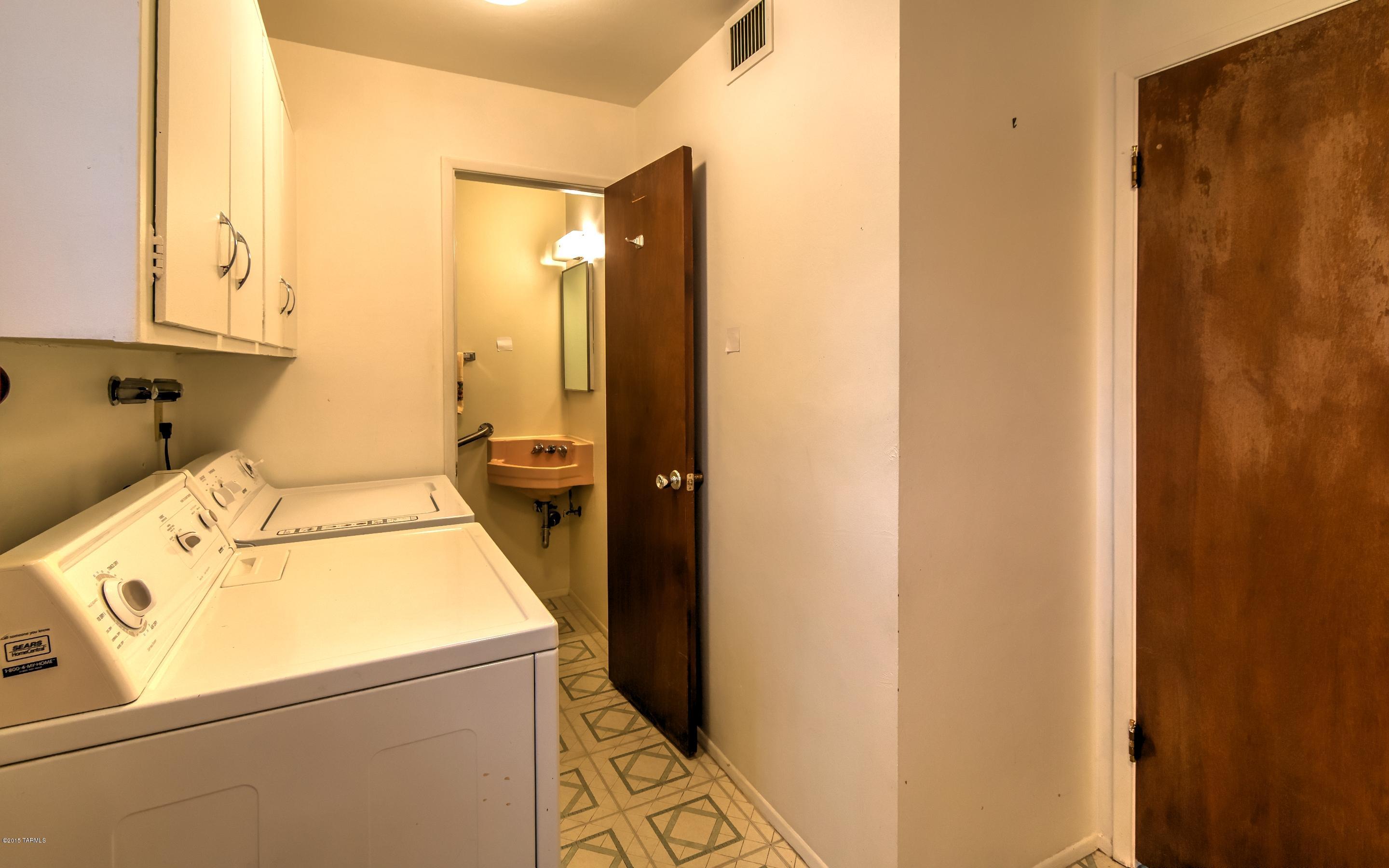 3451 N Calle Largo
