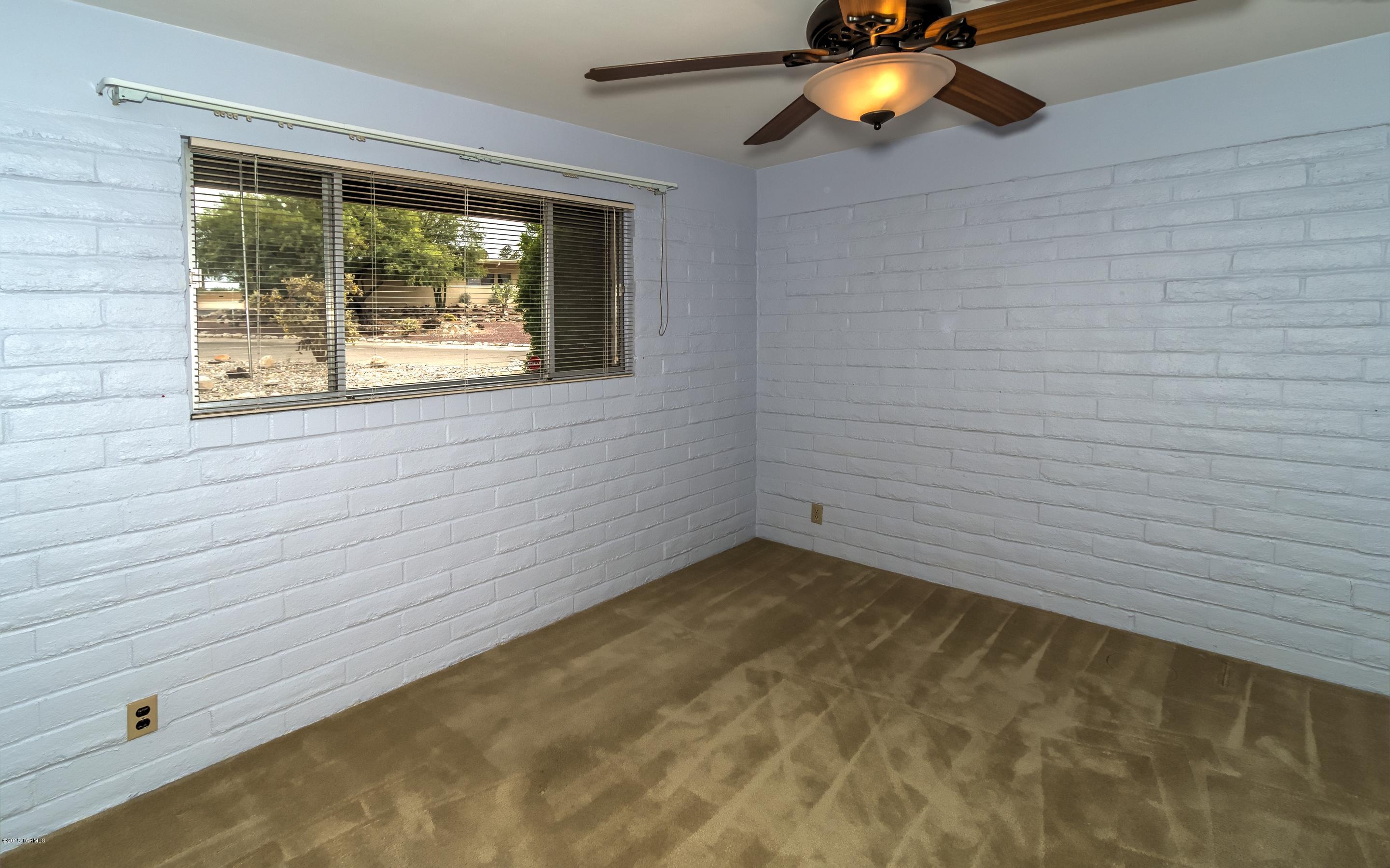 3451 N Calle Largo