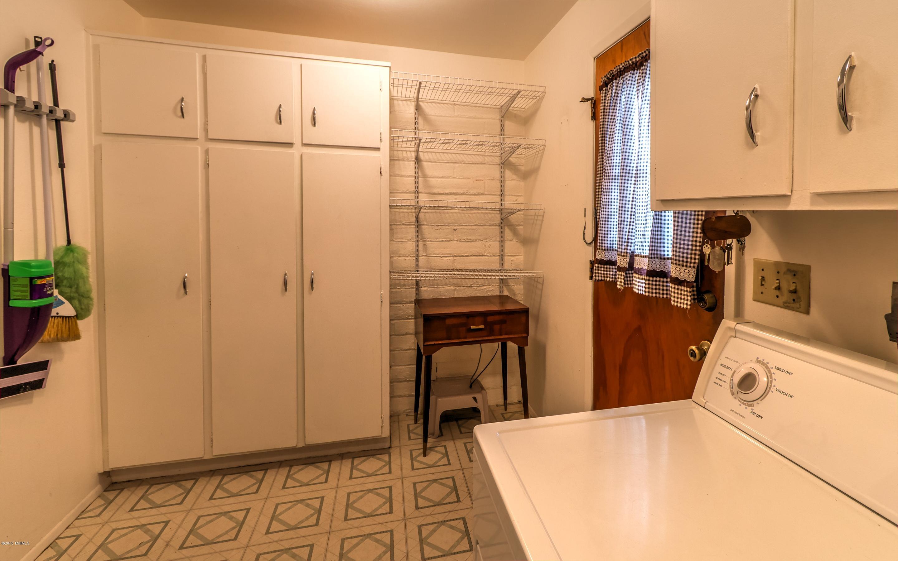 3451 N Calle Largo