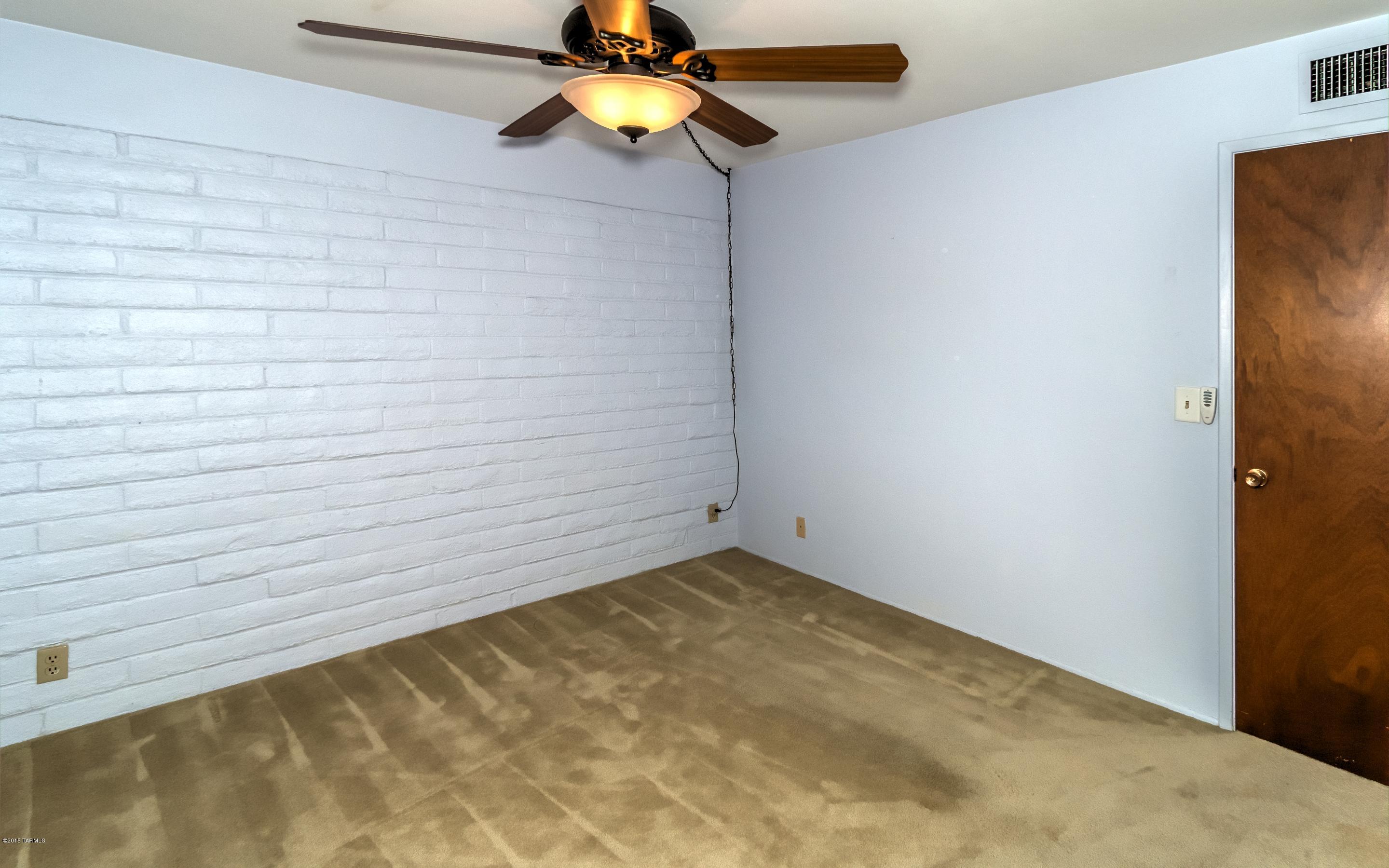 3451 N Calle Largo