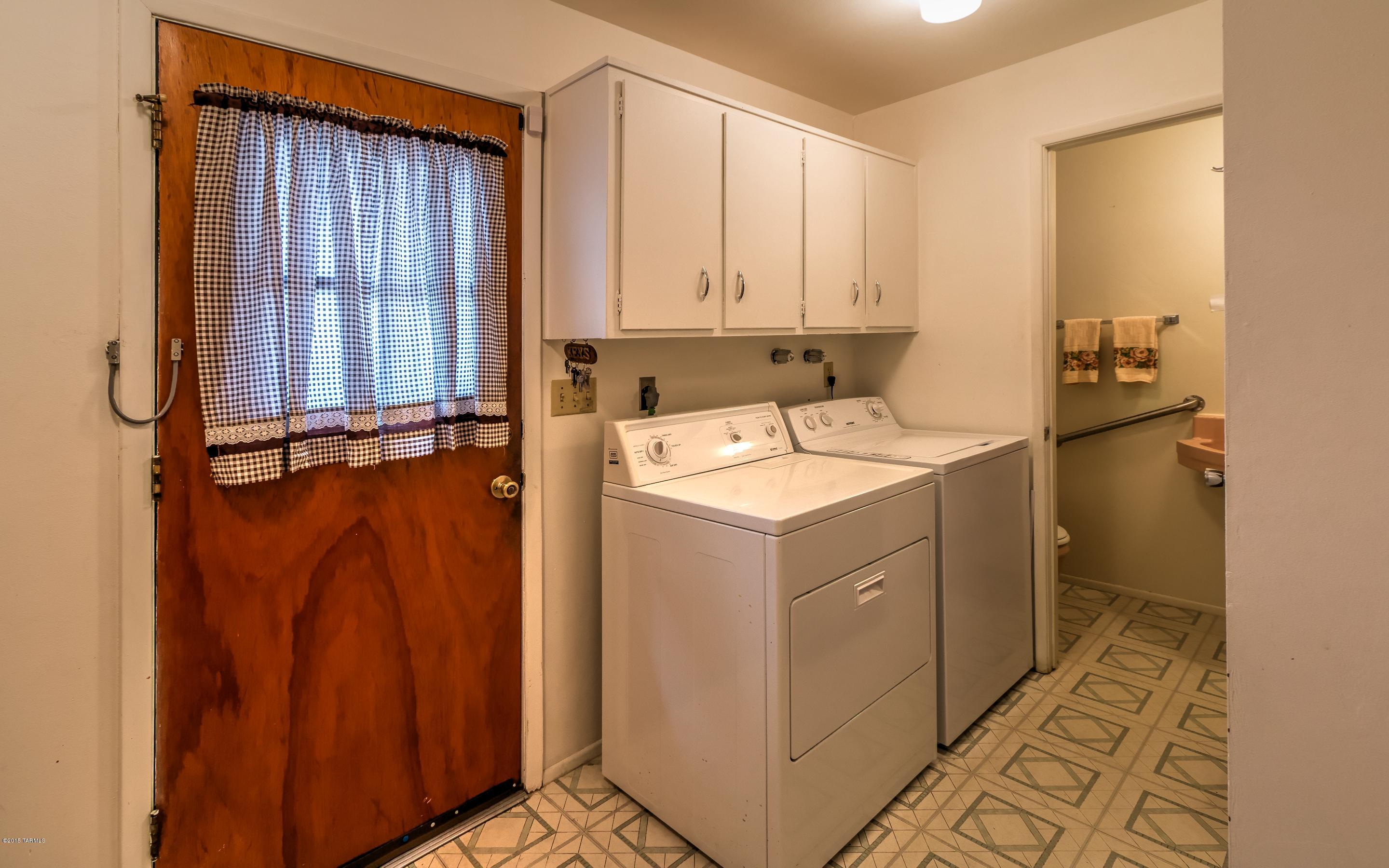3451 N Calle Largo
