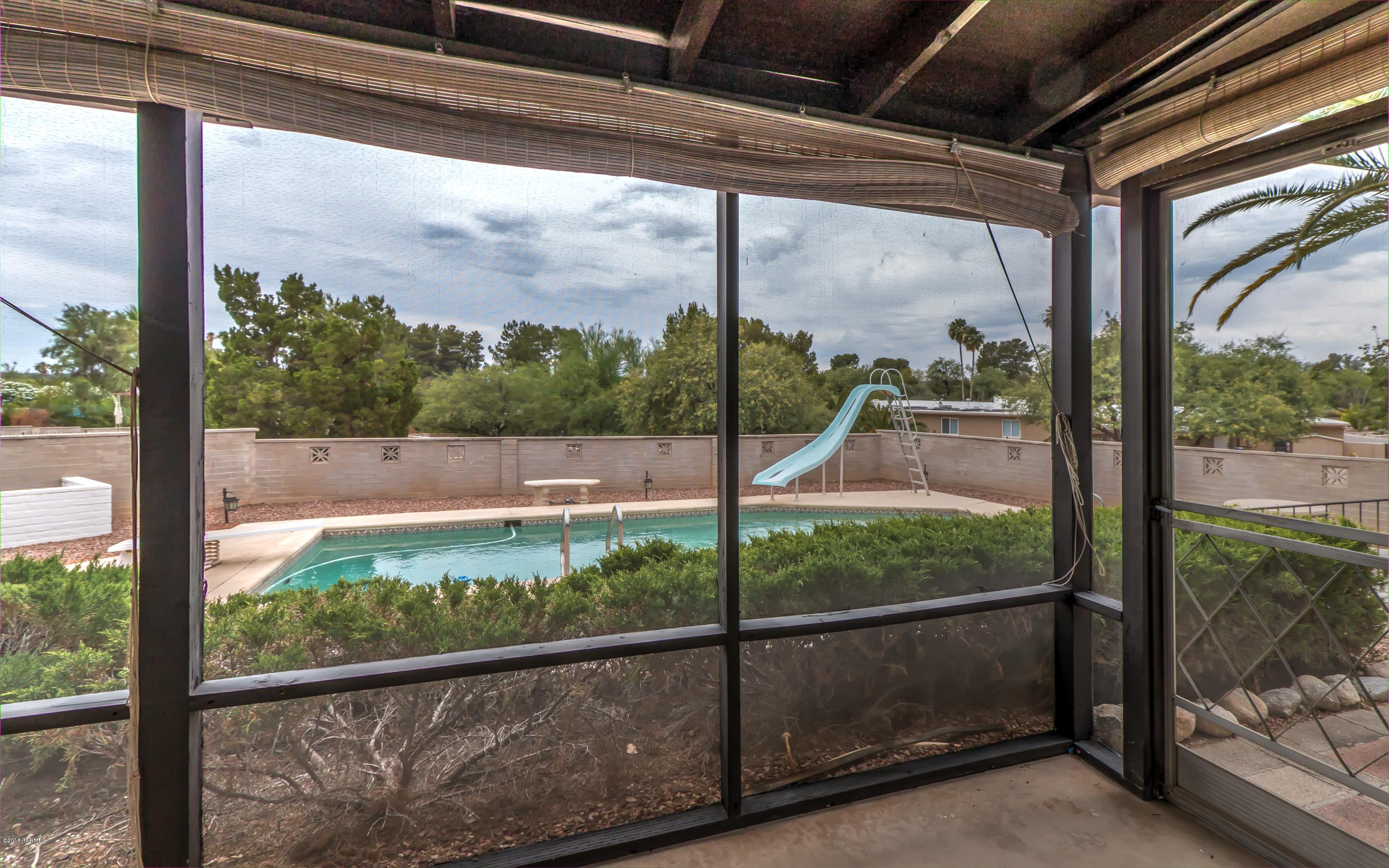 3451 N Calle Largo