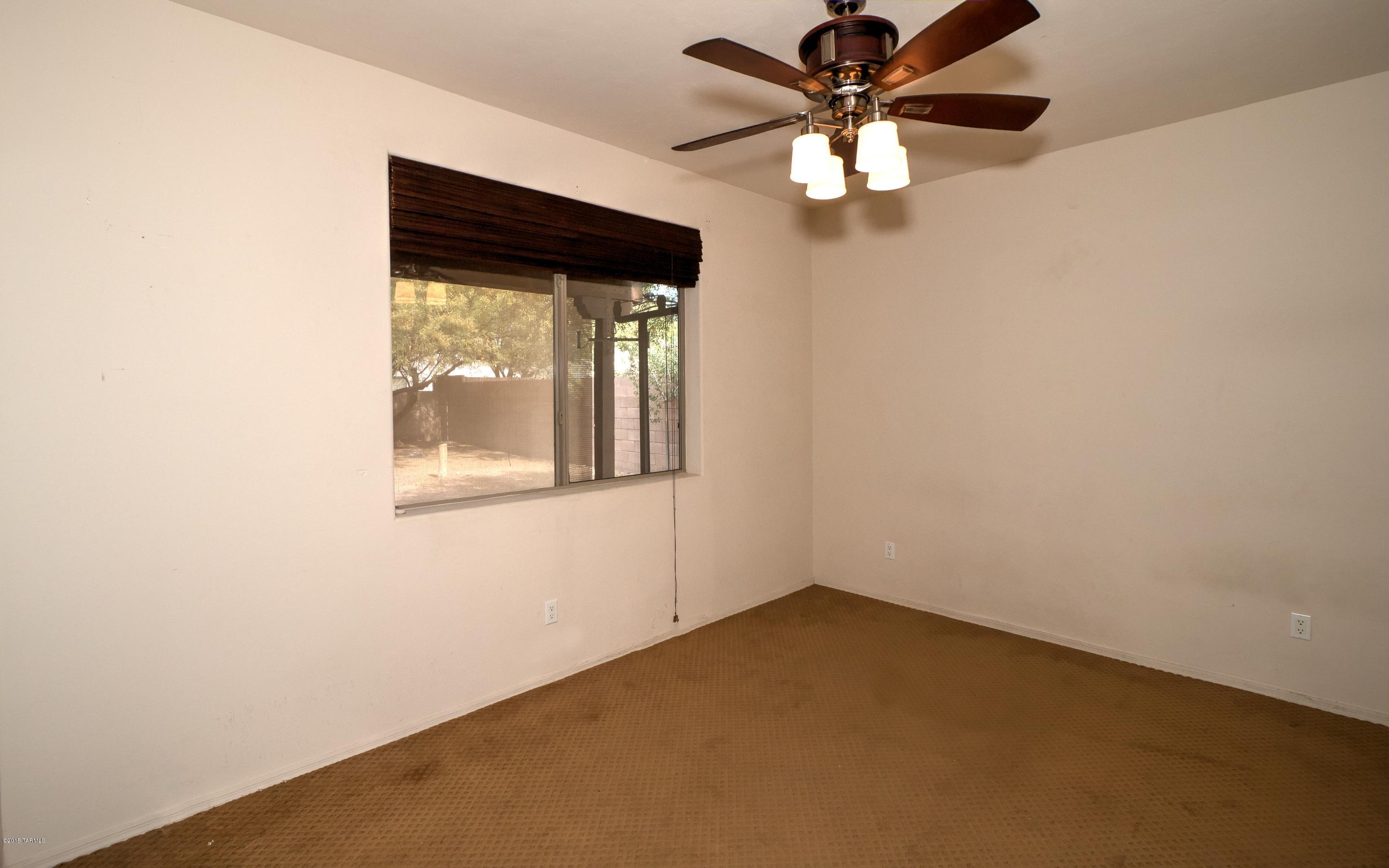 1494 N Camino Villa Bonita