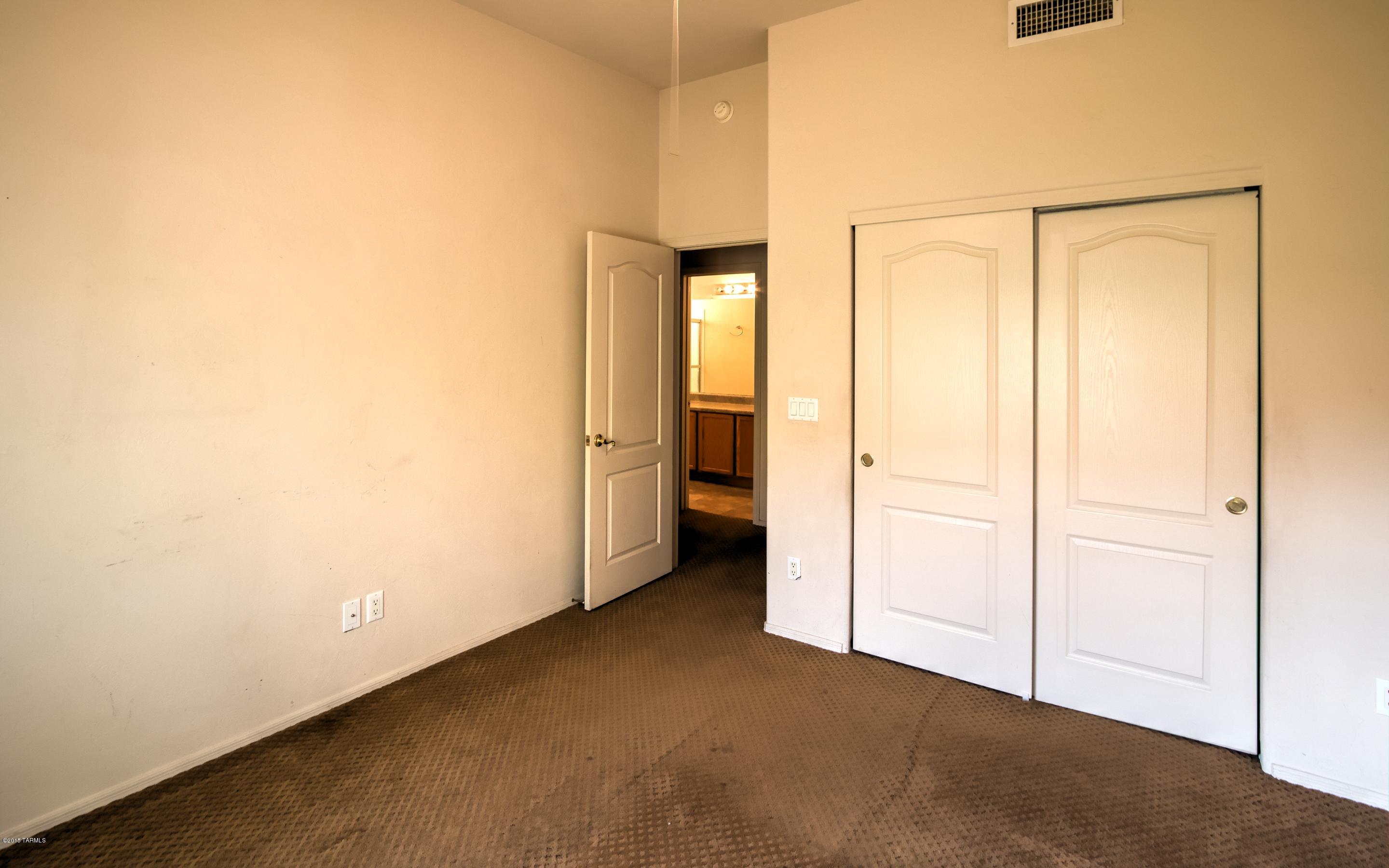 1494 N Camino Villa Bonita