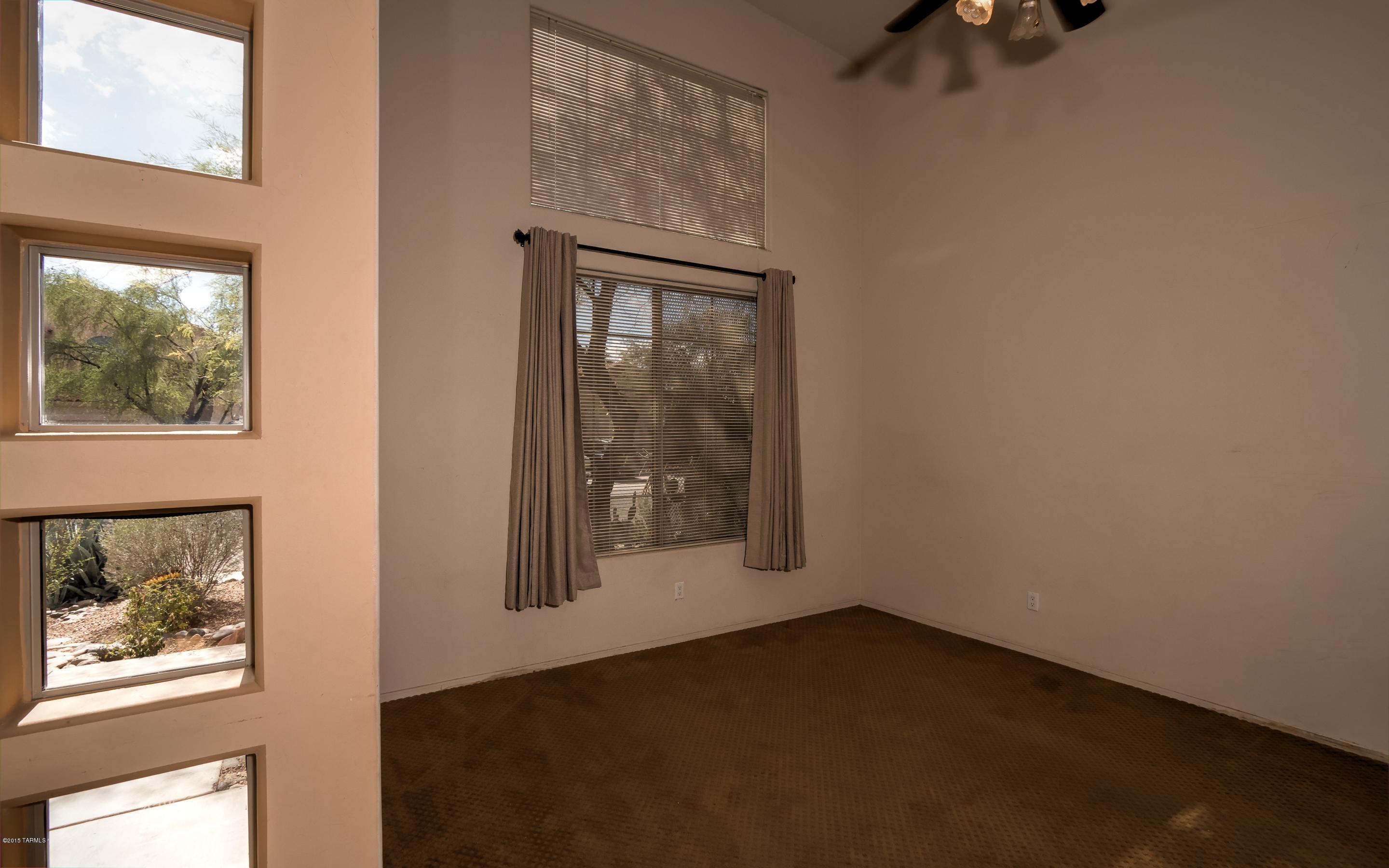 1494 N Camino Villa Bonita