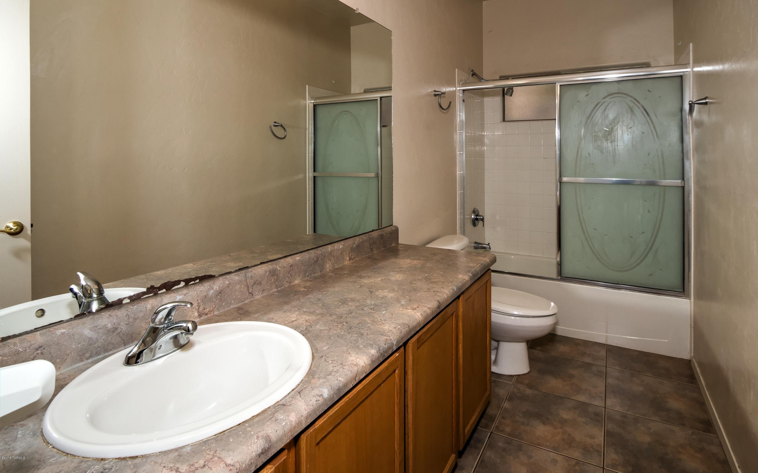 1494 N Camino Villa Bonita