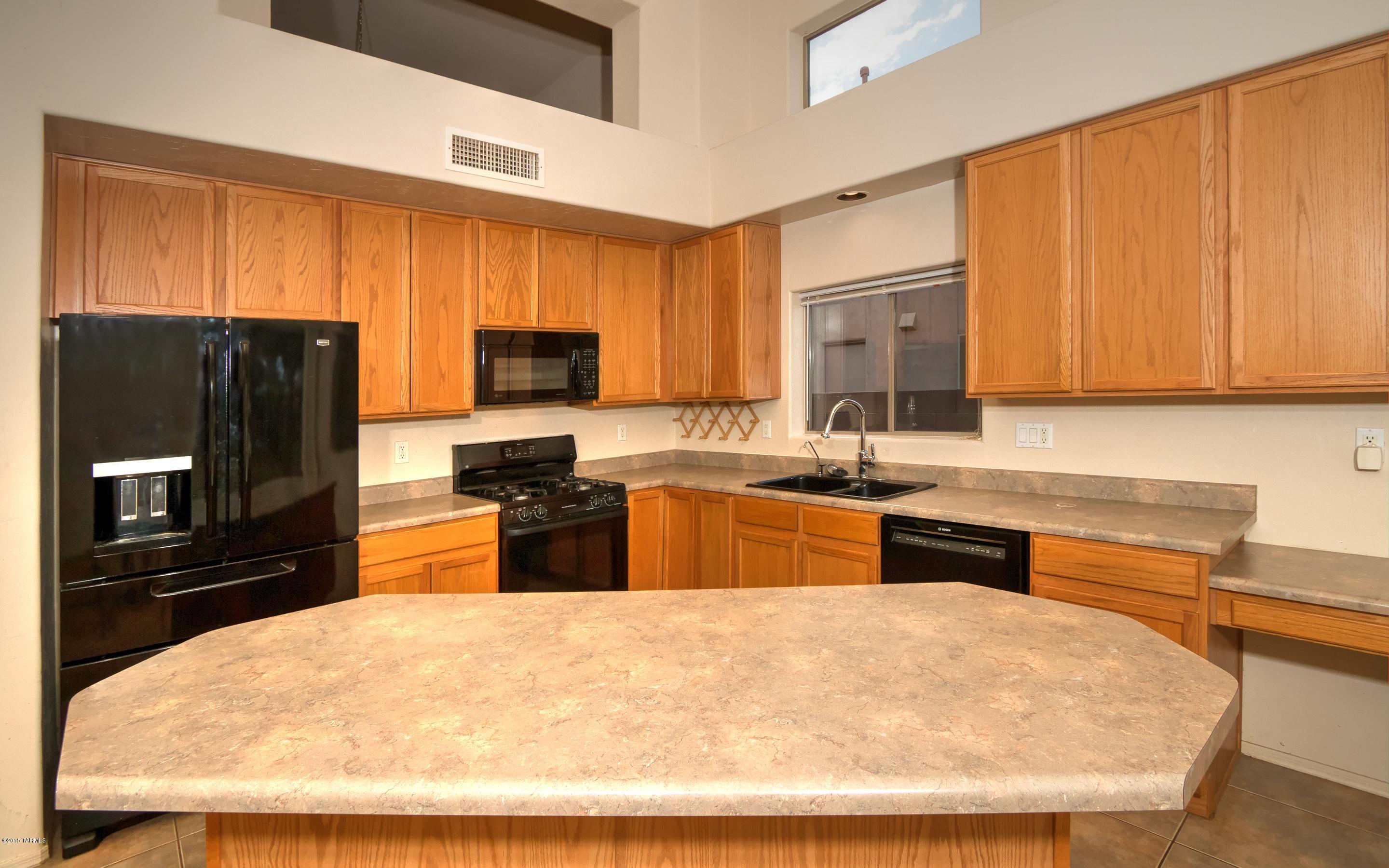 1494 N Camino Villa Bonita