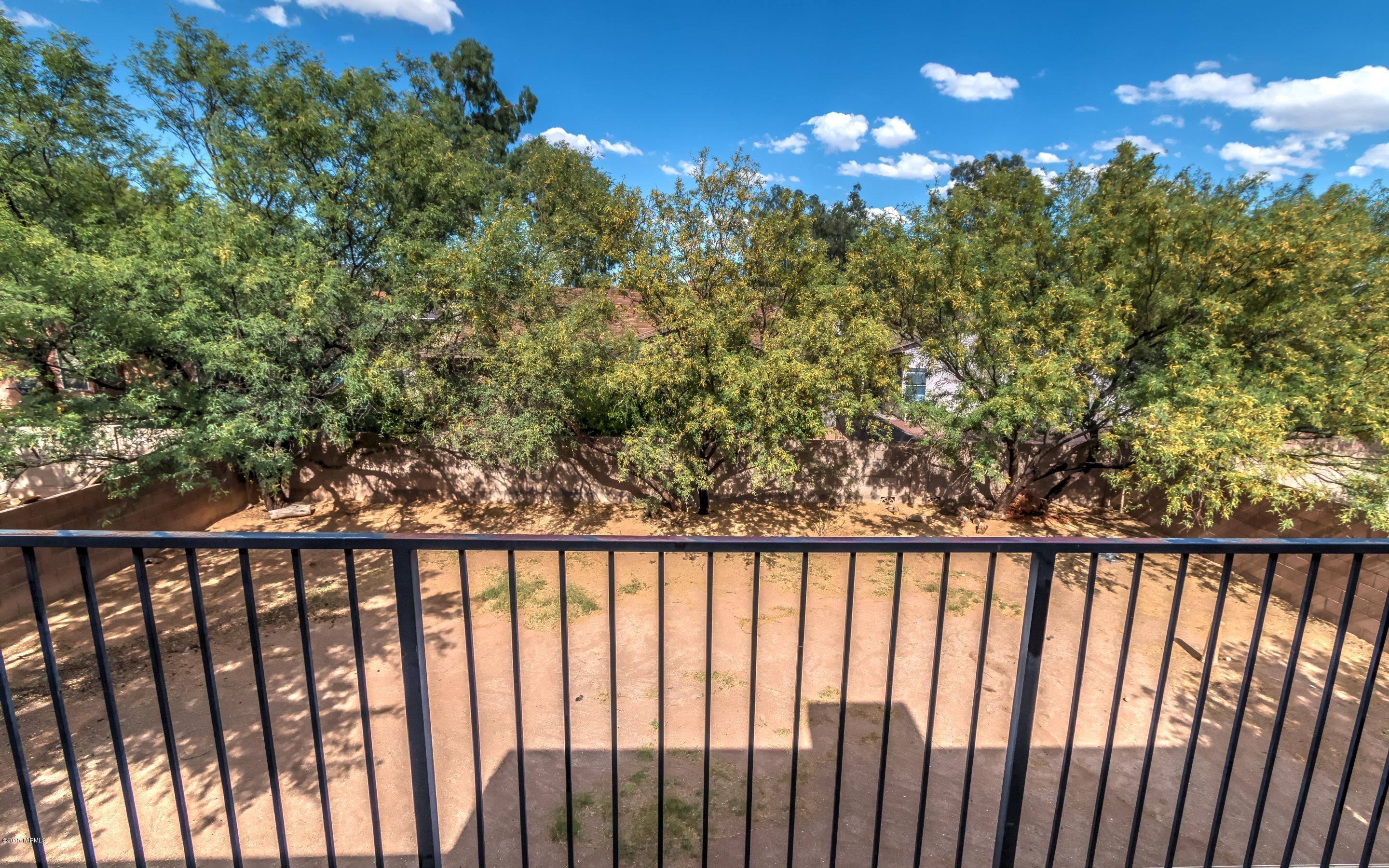 1494 N Camino Villa Bonita