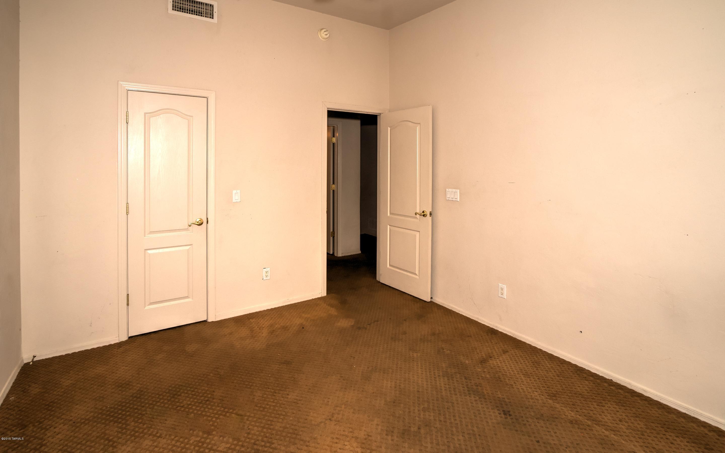 1494 N Camino Villa Bonita