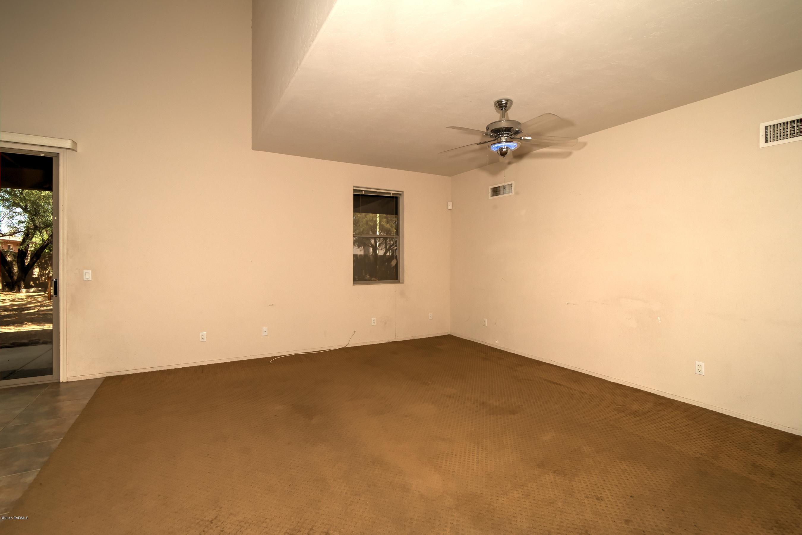 1494 N Camino Villa Bonita