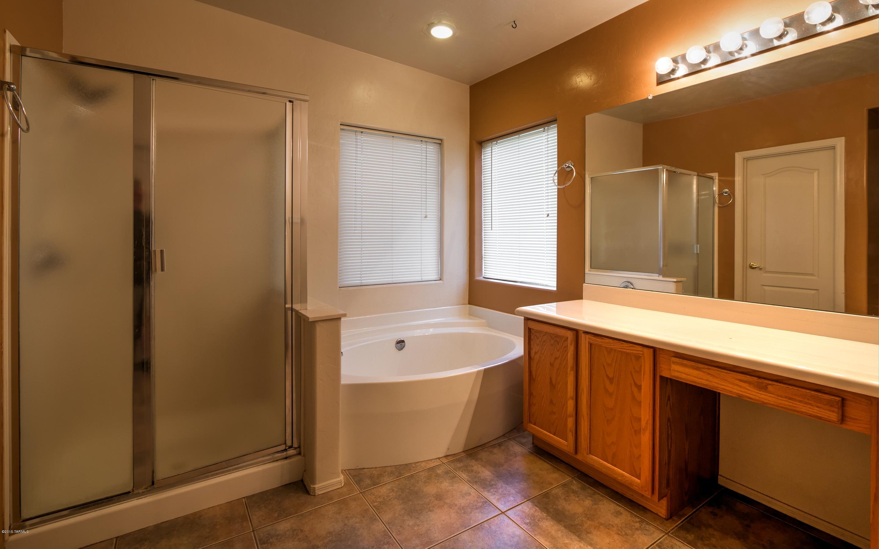 1494 N Camino Villa Bonita