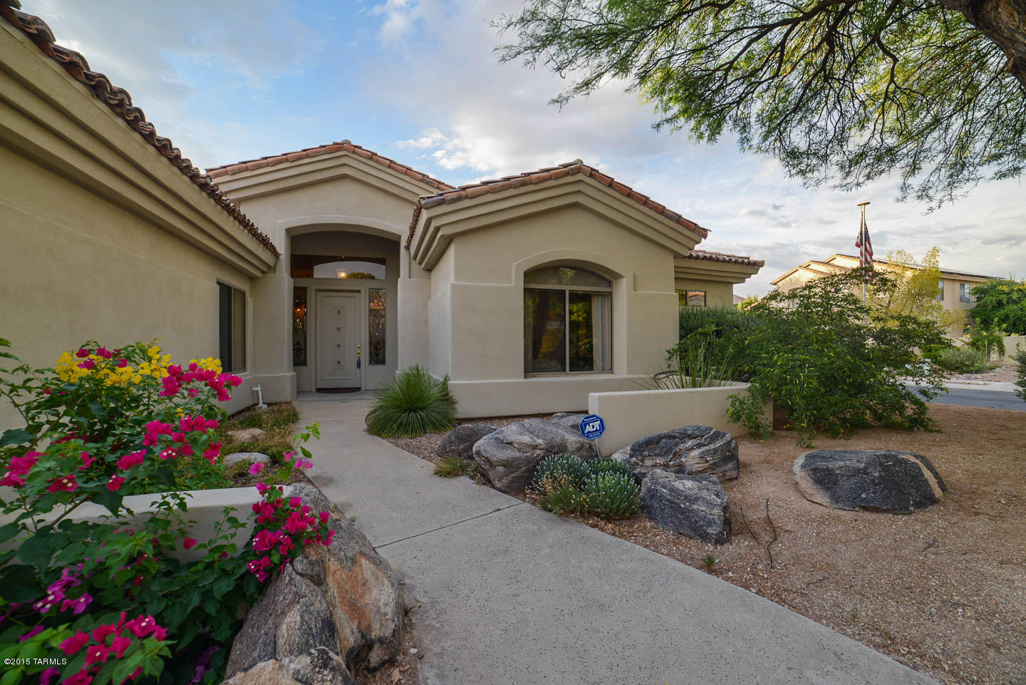 2241 N Catalina Vista Loop