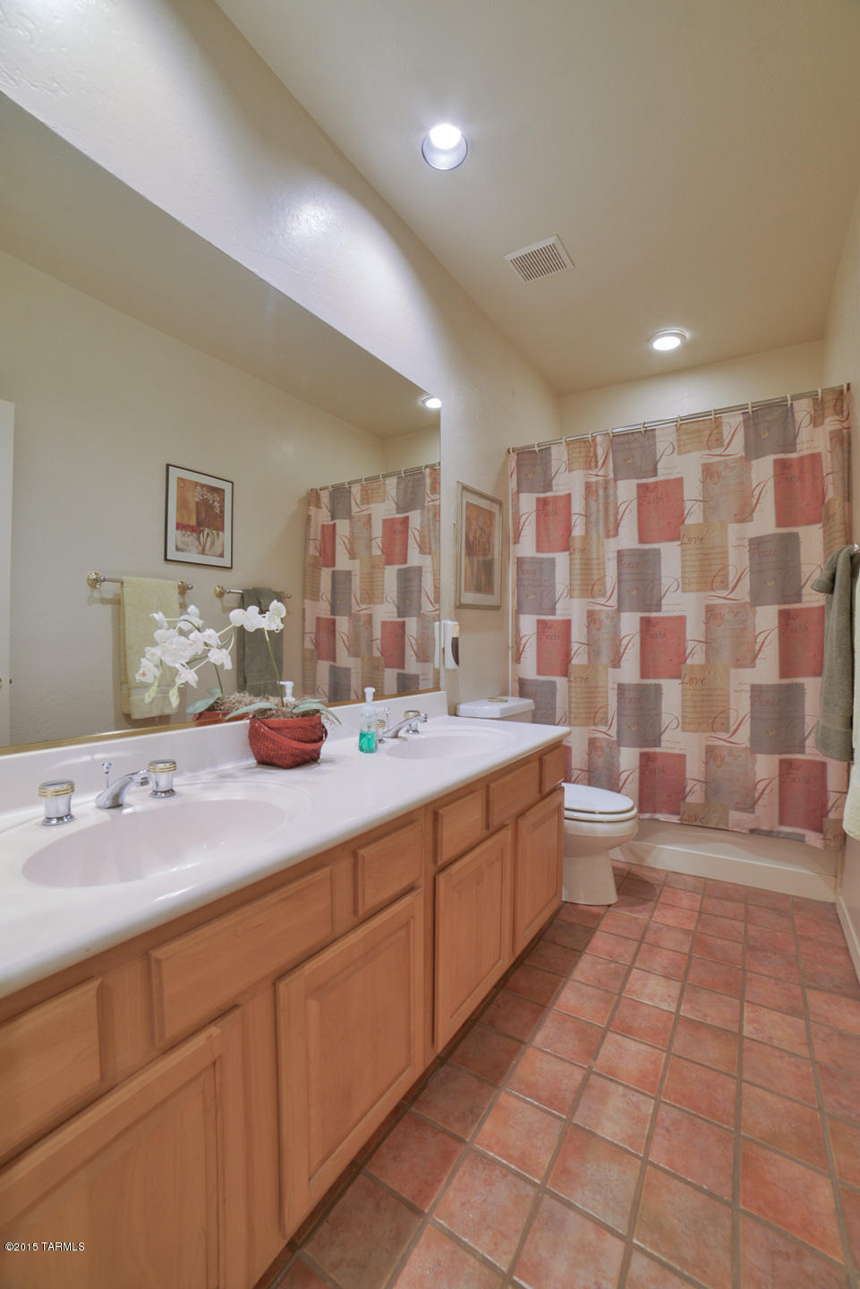 2241 N Catalina Vista Loop