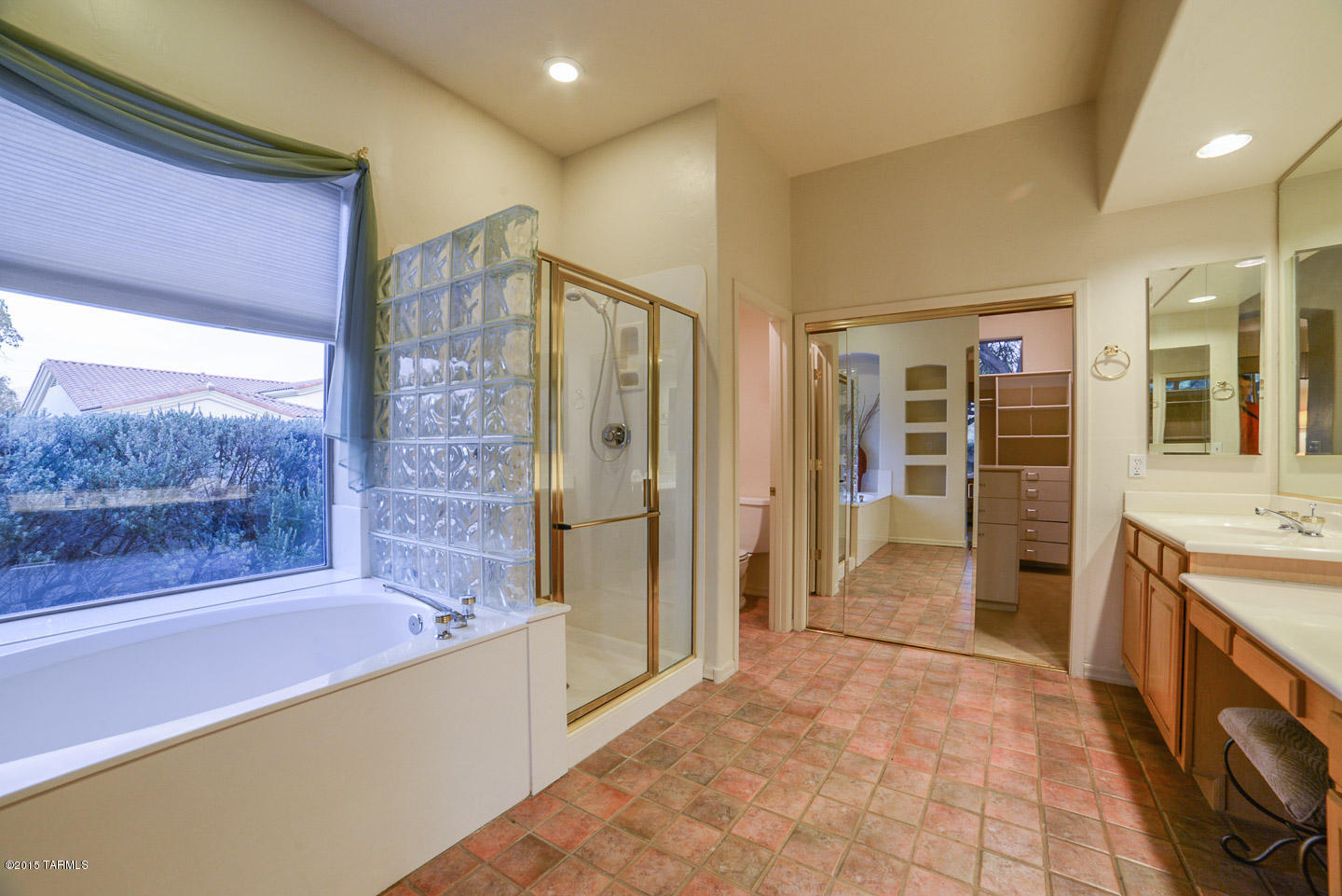 2241 N Catalina Vista Loop