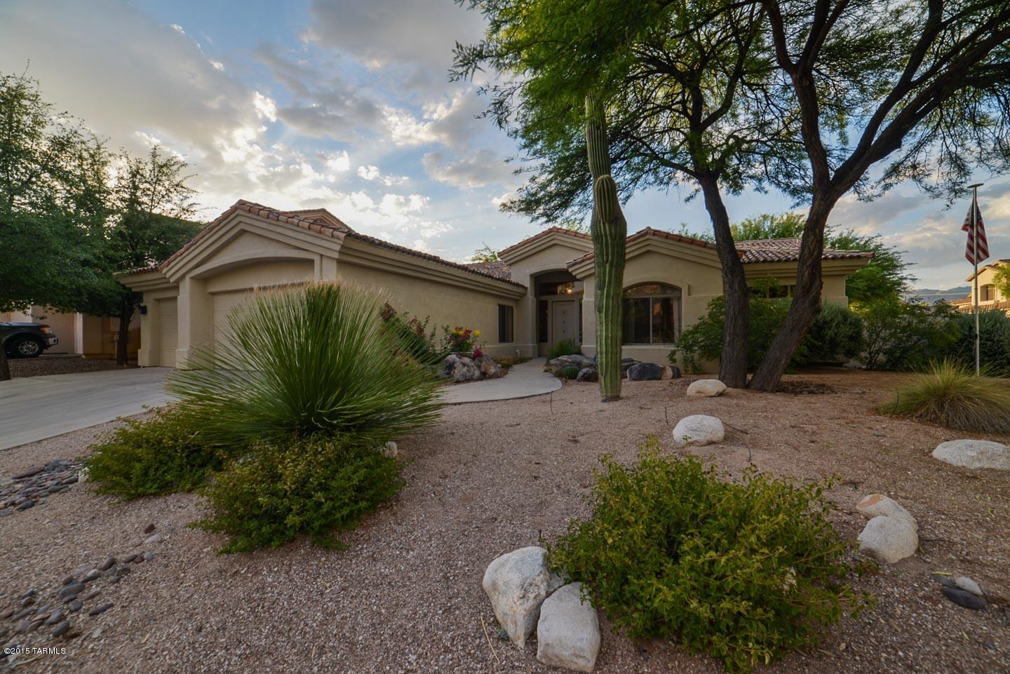 2241 N Catalina Vista Loop