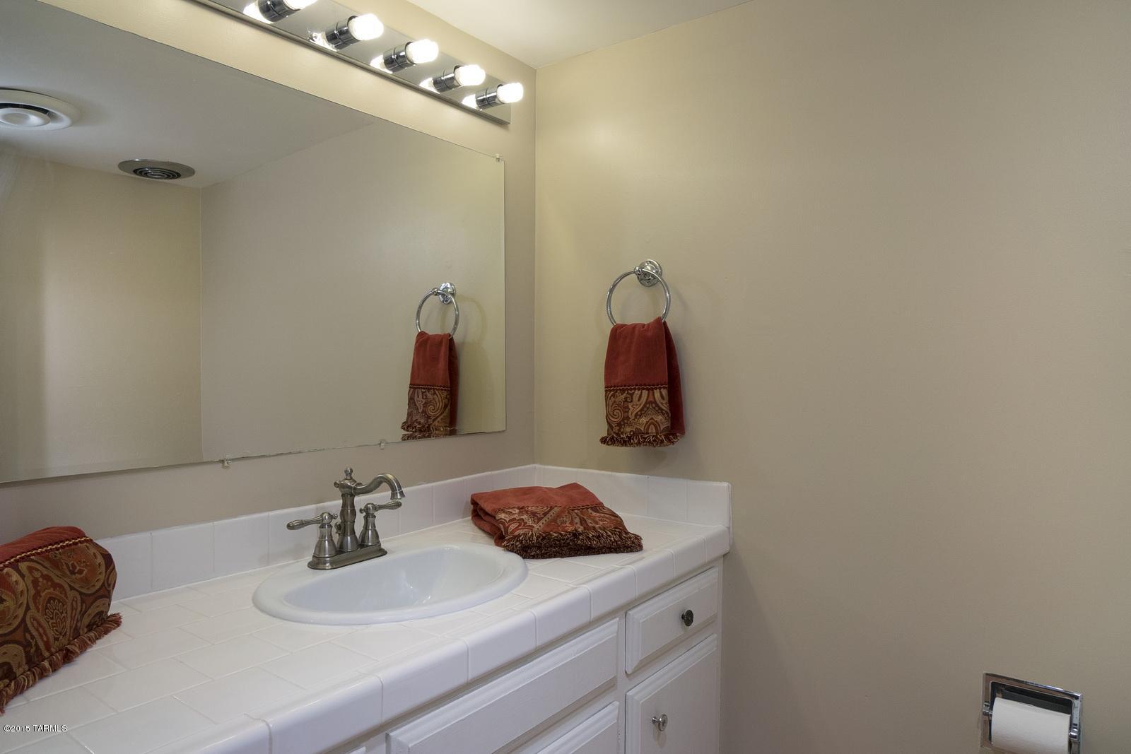 2820 E 6th Street Unit: 226