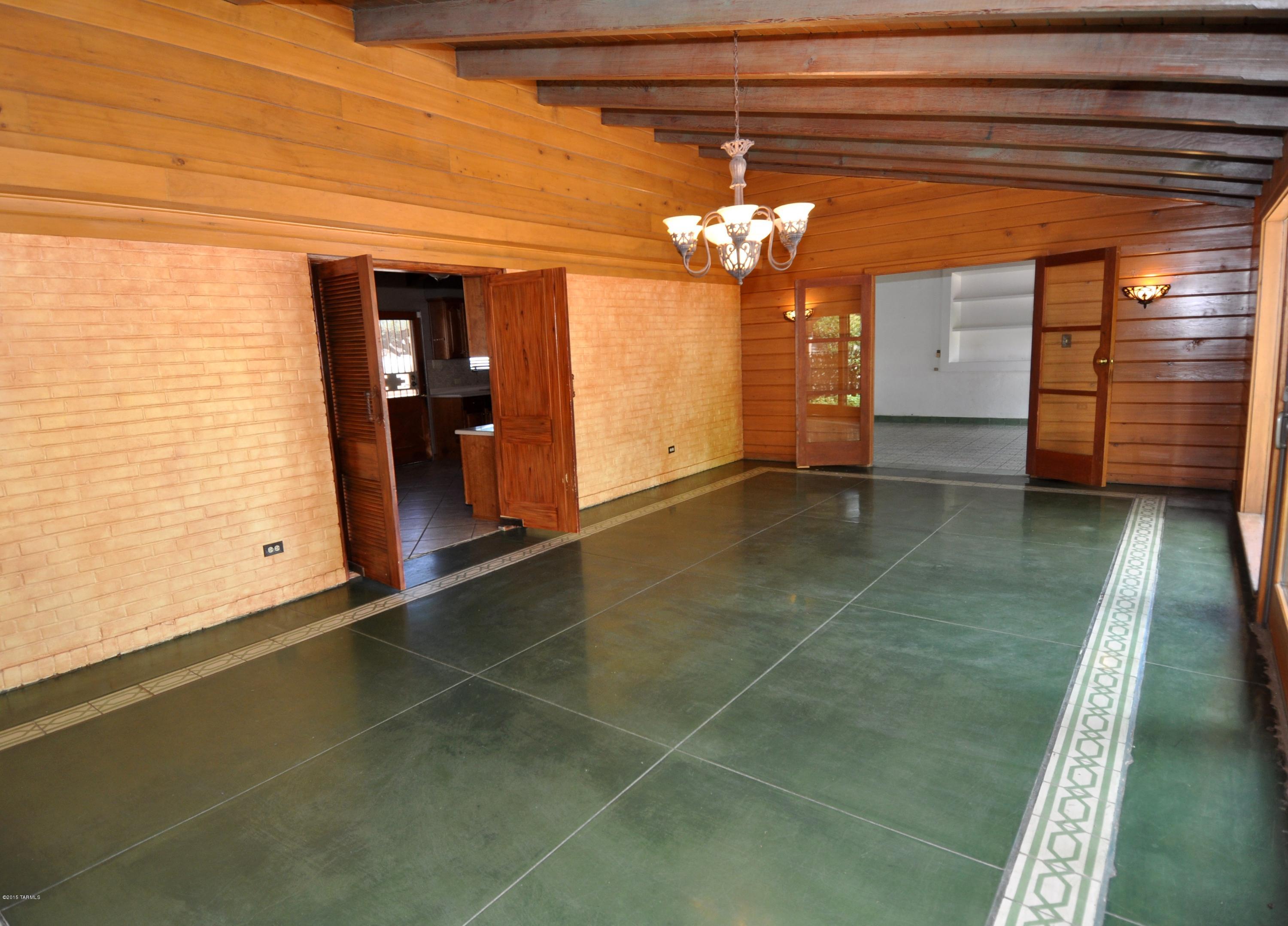 1280 N Spud Rock Place