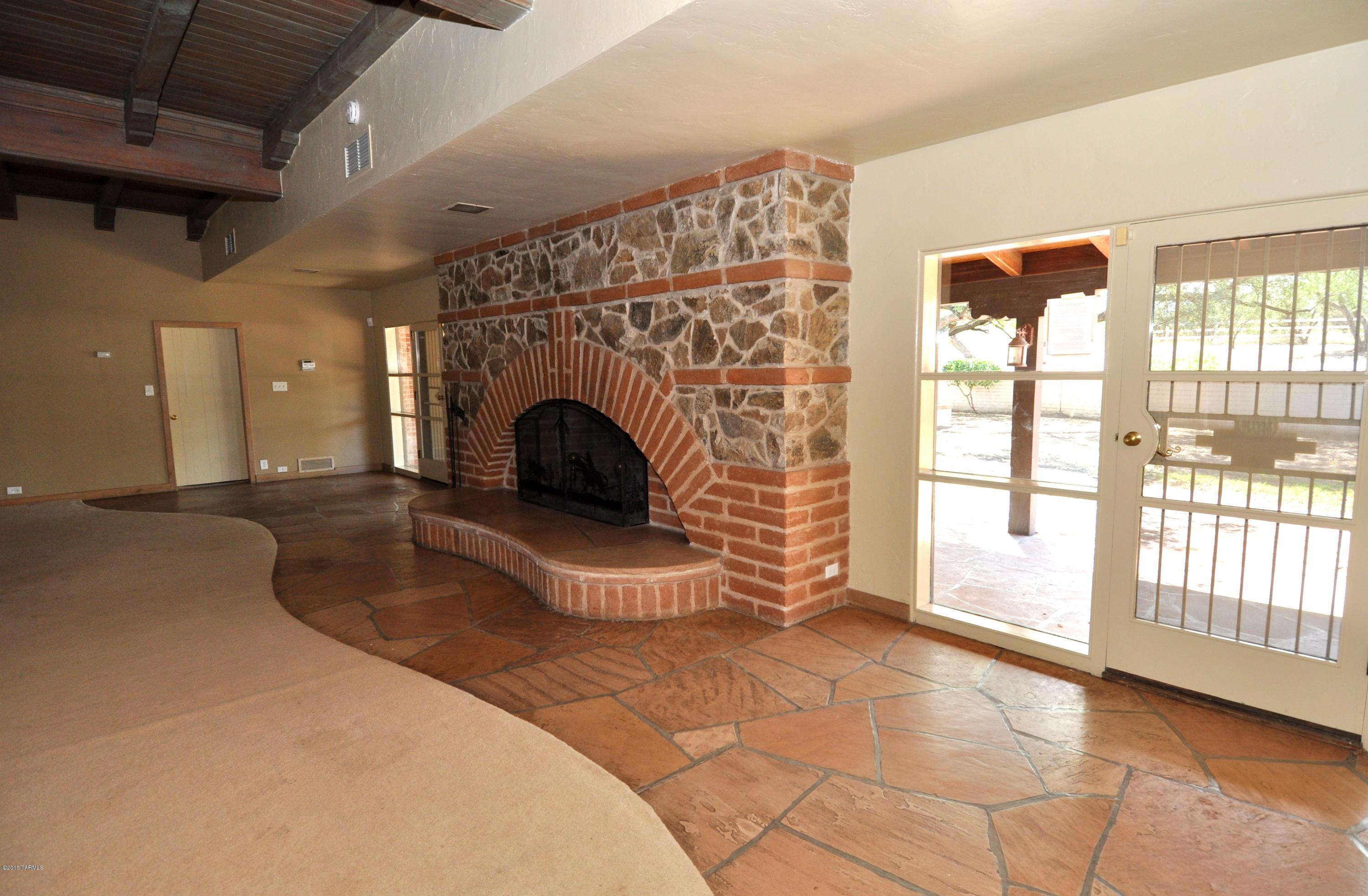 1280 N Spud Rock Place