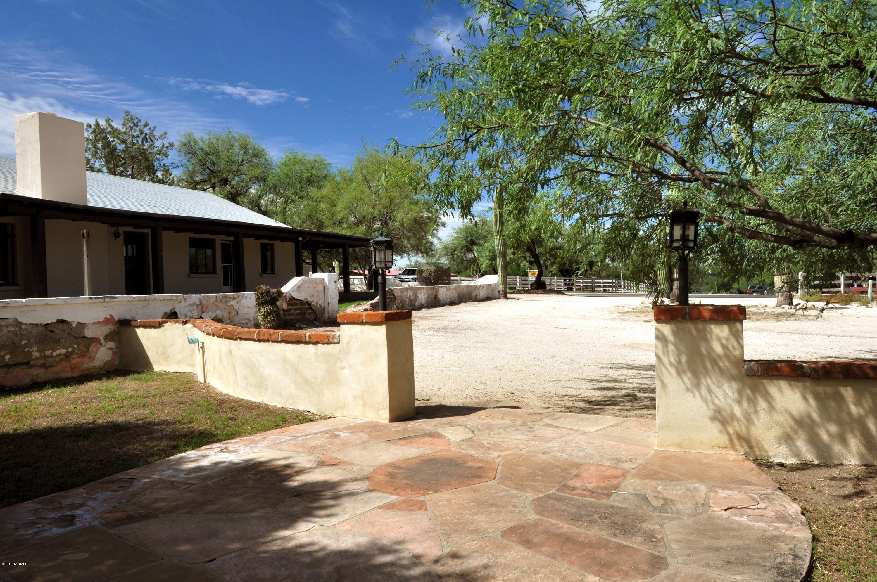 1280 N Spud Rock Place