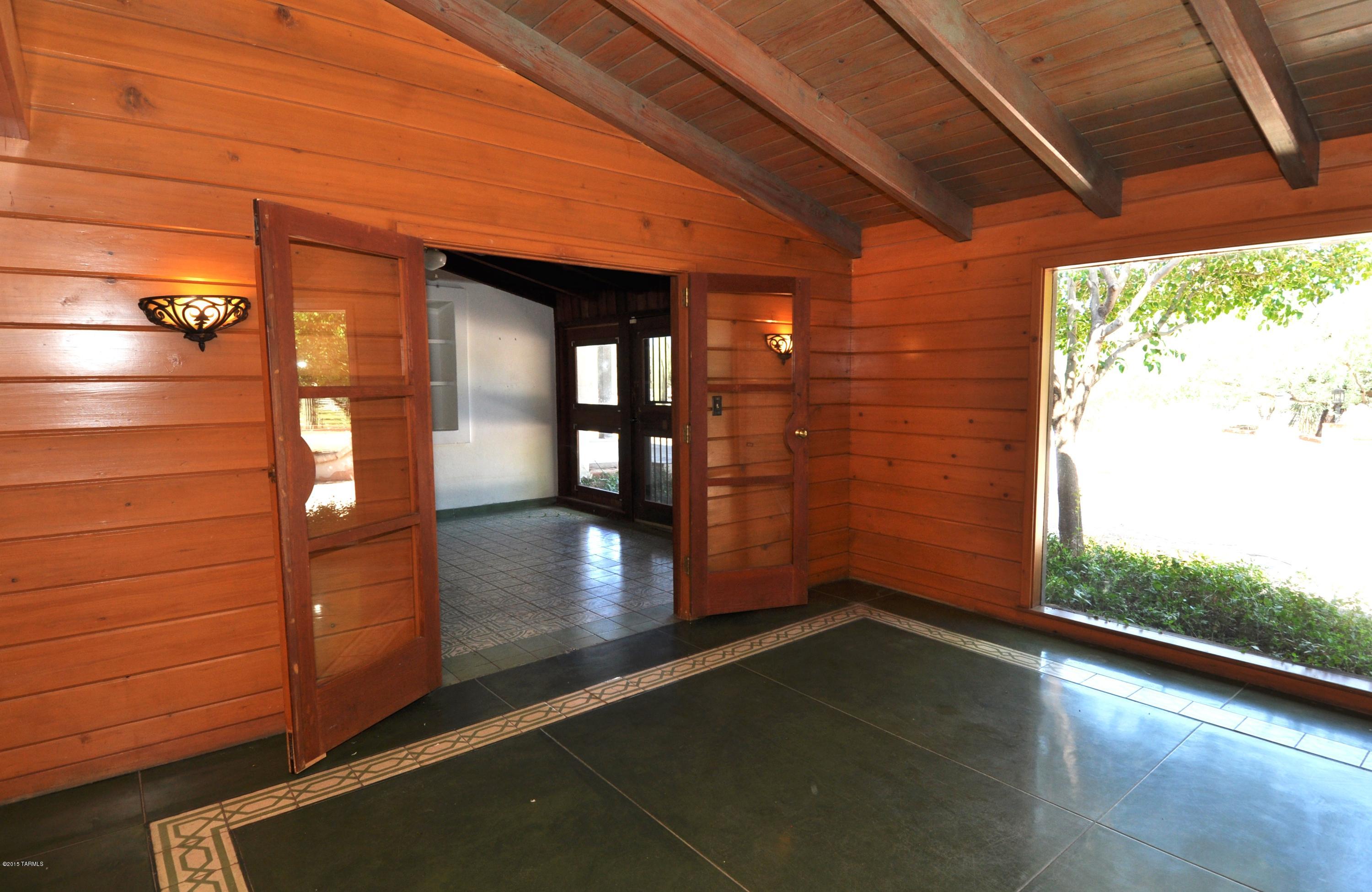 1280 N Spud Rock Place