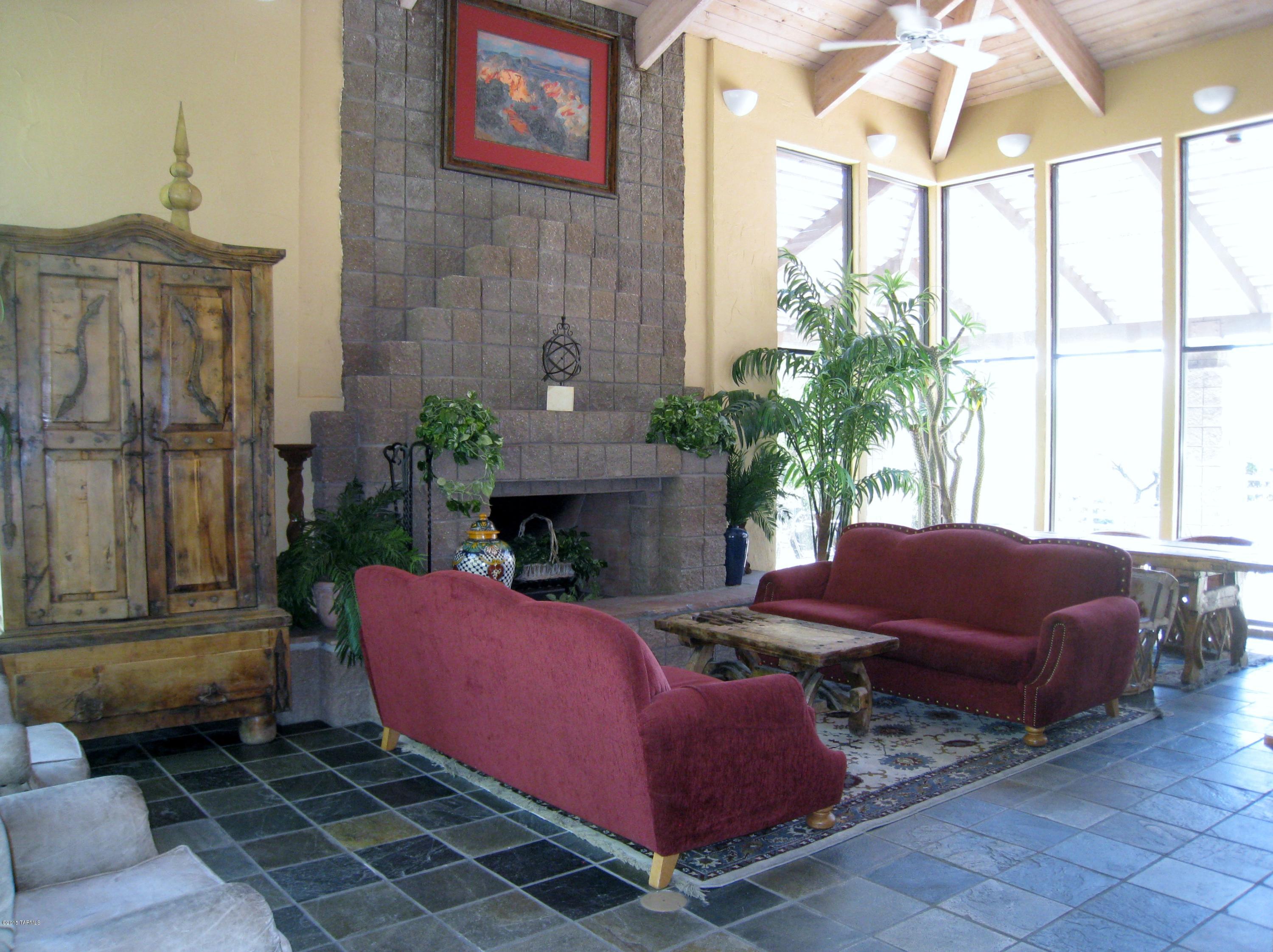 6655 N Canyon Crest Drive Unit: 11266