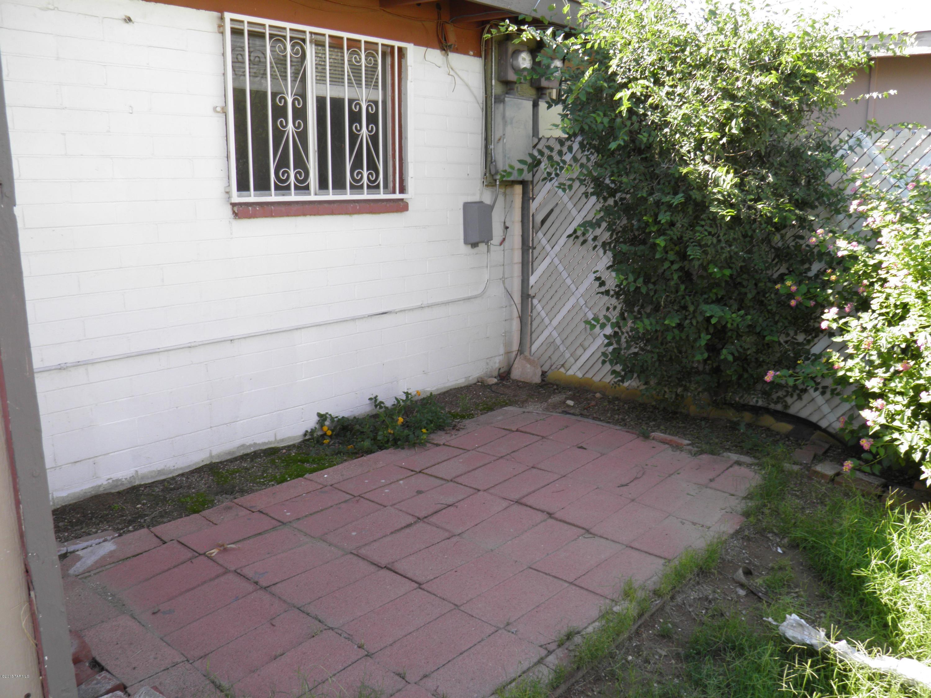 3605 E Ellington Place