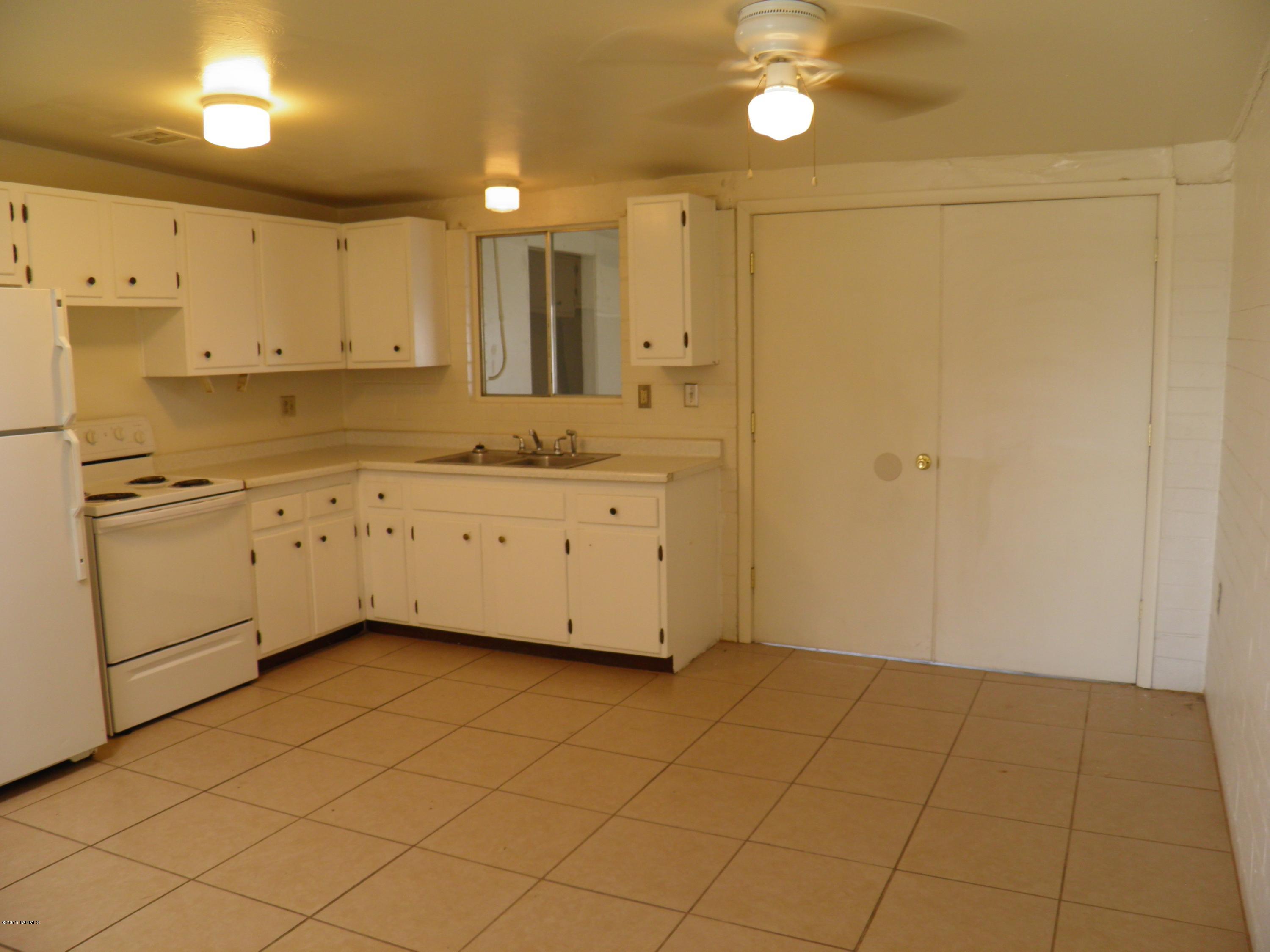 3605 E Ellington Place