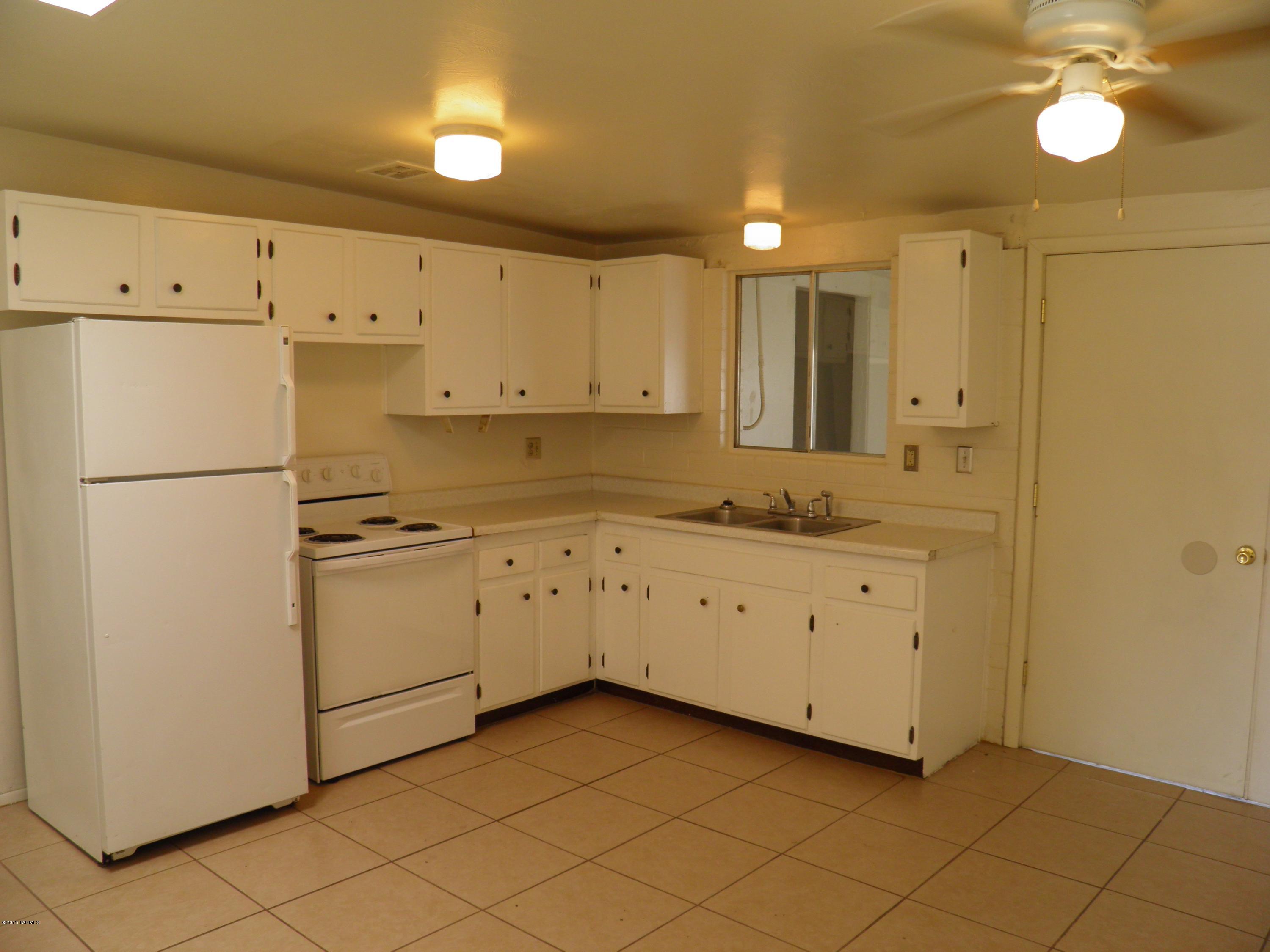 3605 E Ellington Place