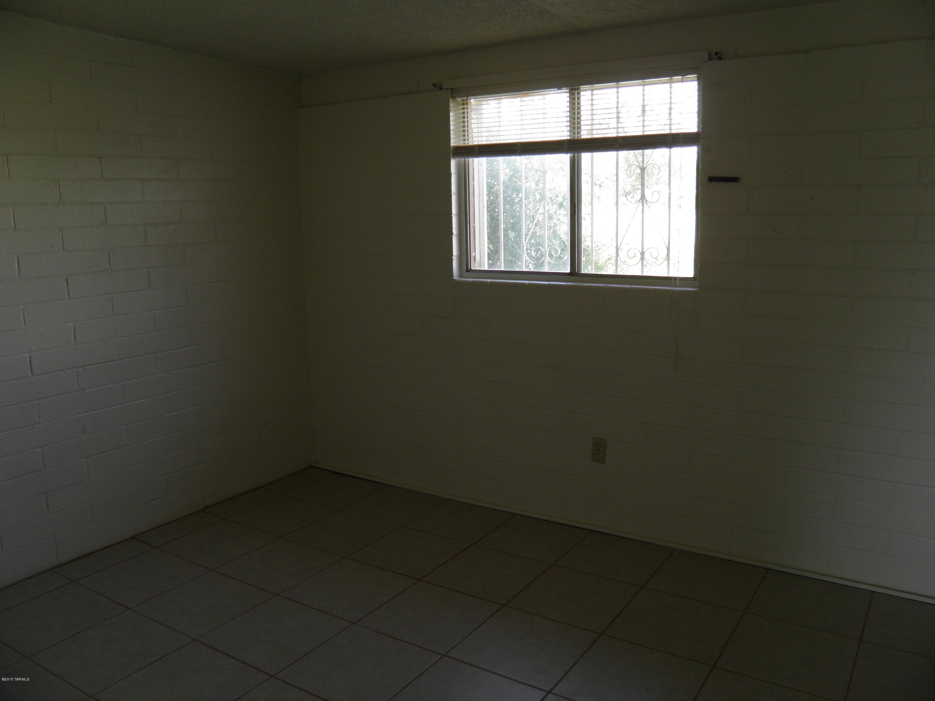 3605 E Ellington Place