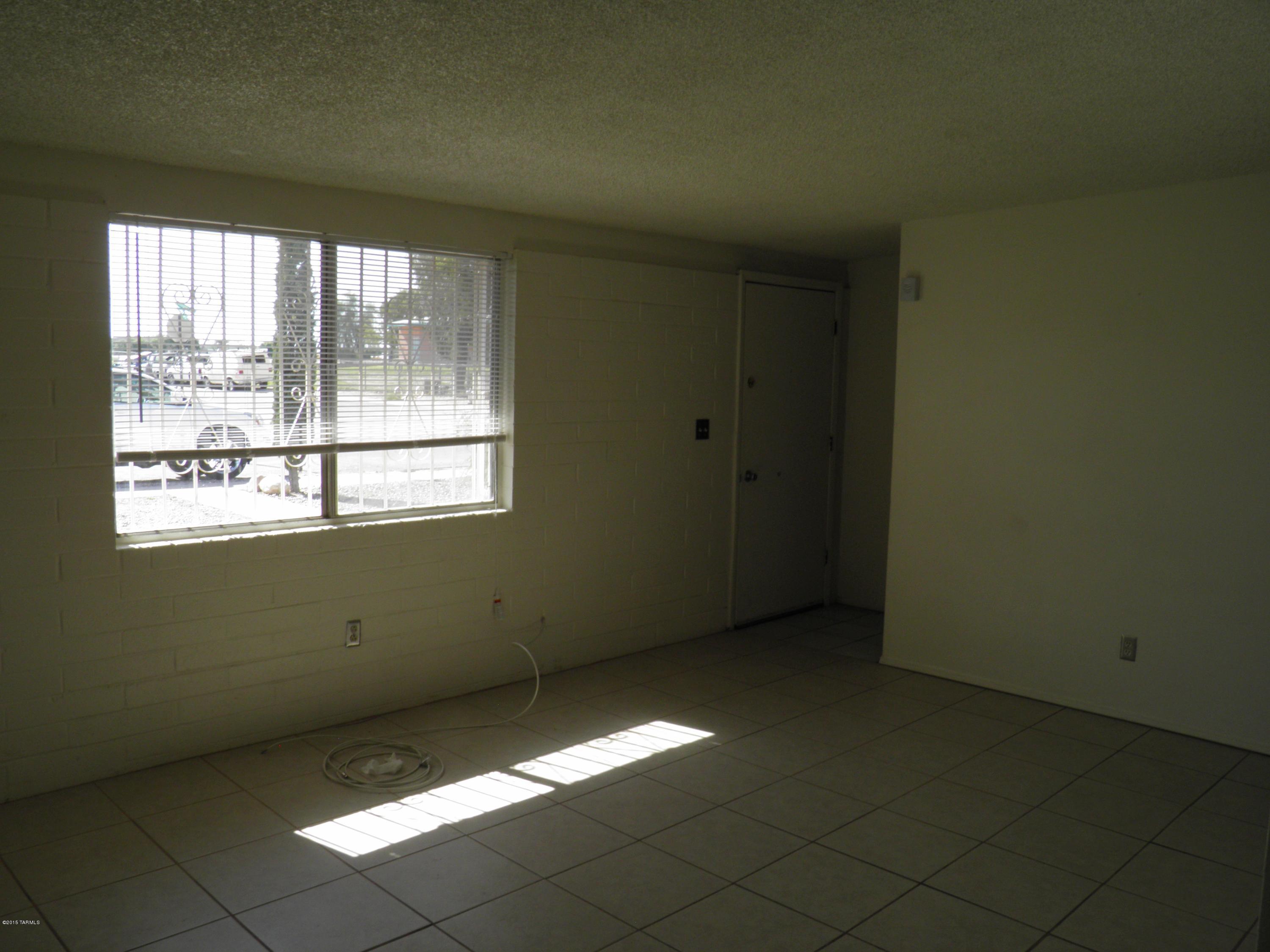 3605 E Ellington Place