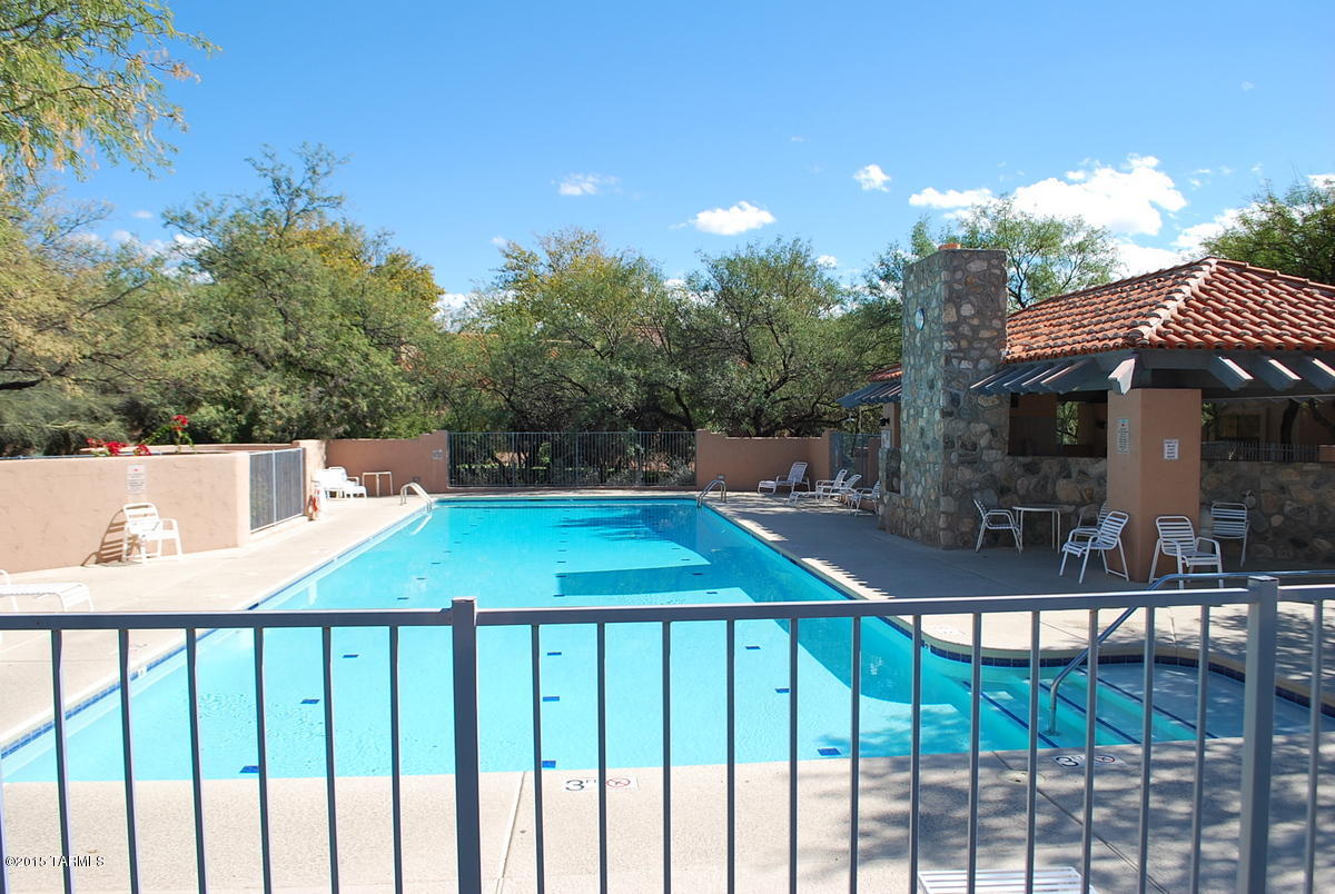 5313 N Calle del Rocio