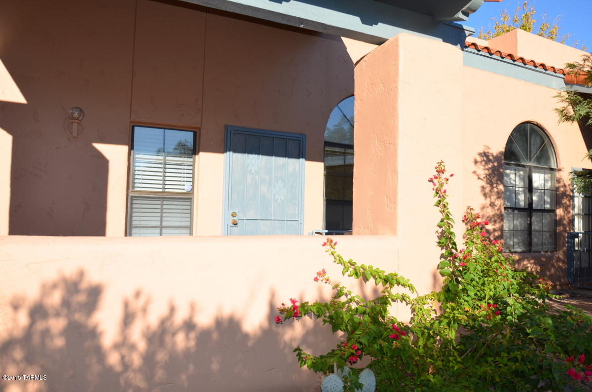 5313 N Calle del Rocio