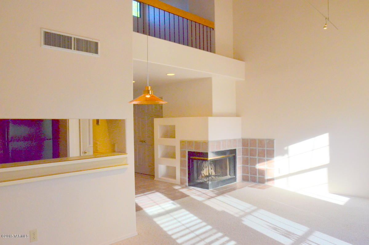 5313 N Calle del Rocio