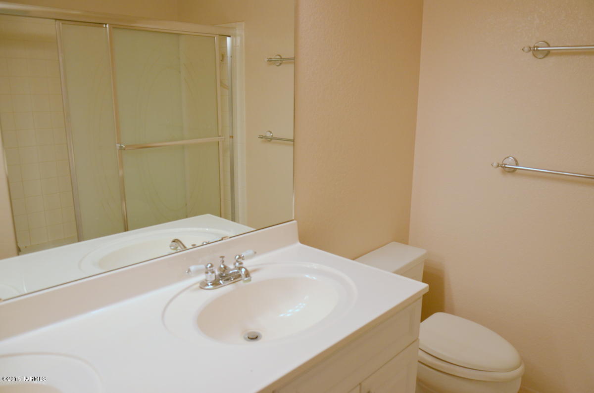 5313 N Calle del Rocio
