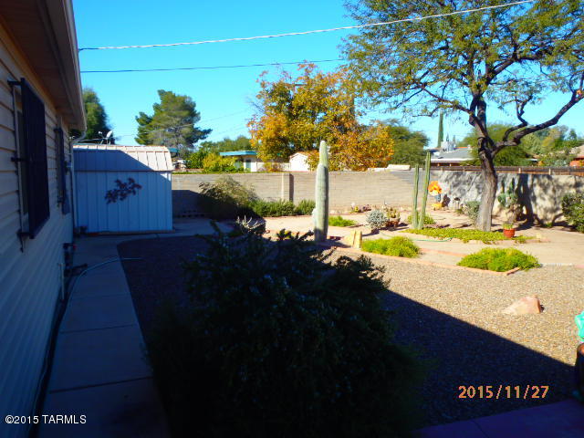 5033 E Eastland Street