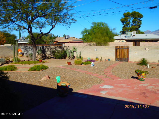5033 E Eastland Street
