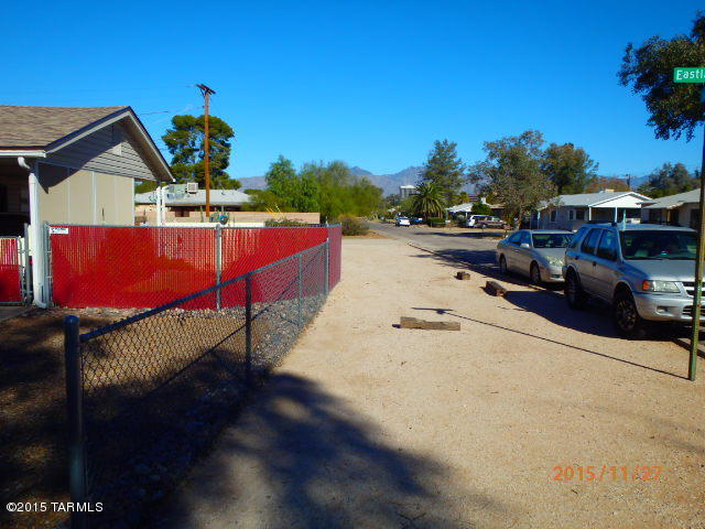 5033 E Eastland Street