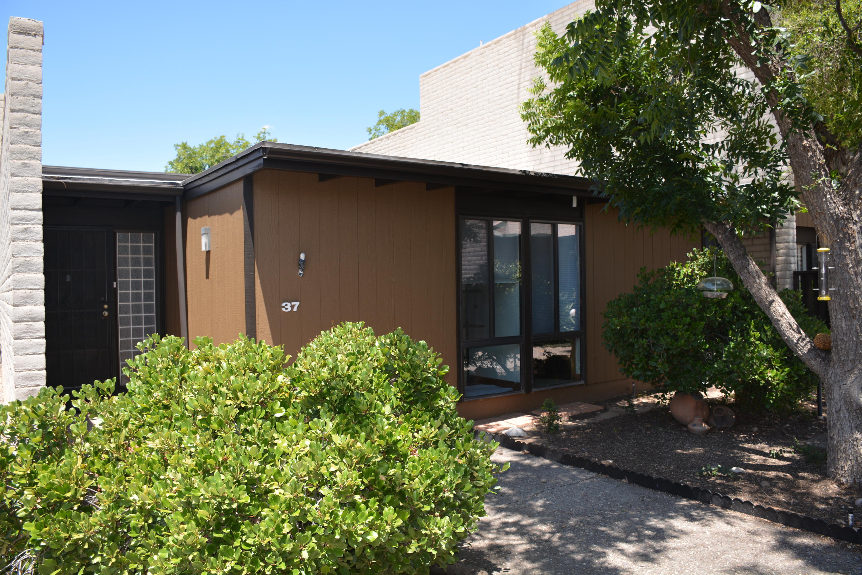 5701 E Glenn Street Unit: 37