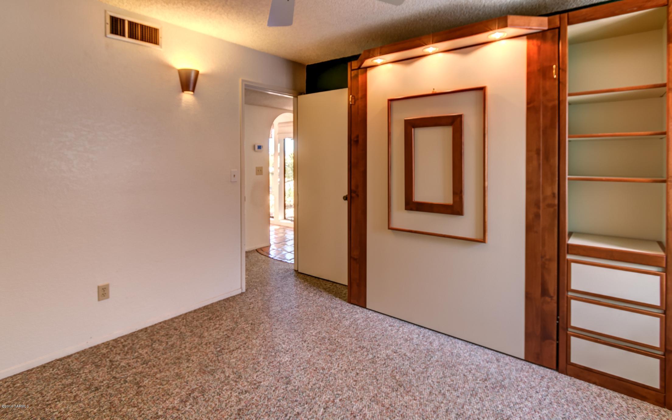 5880 N Via Amable