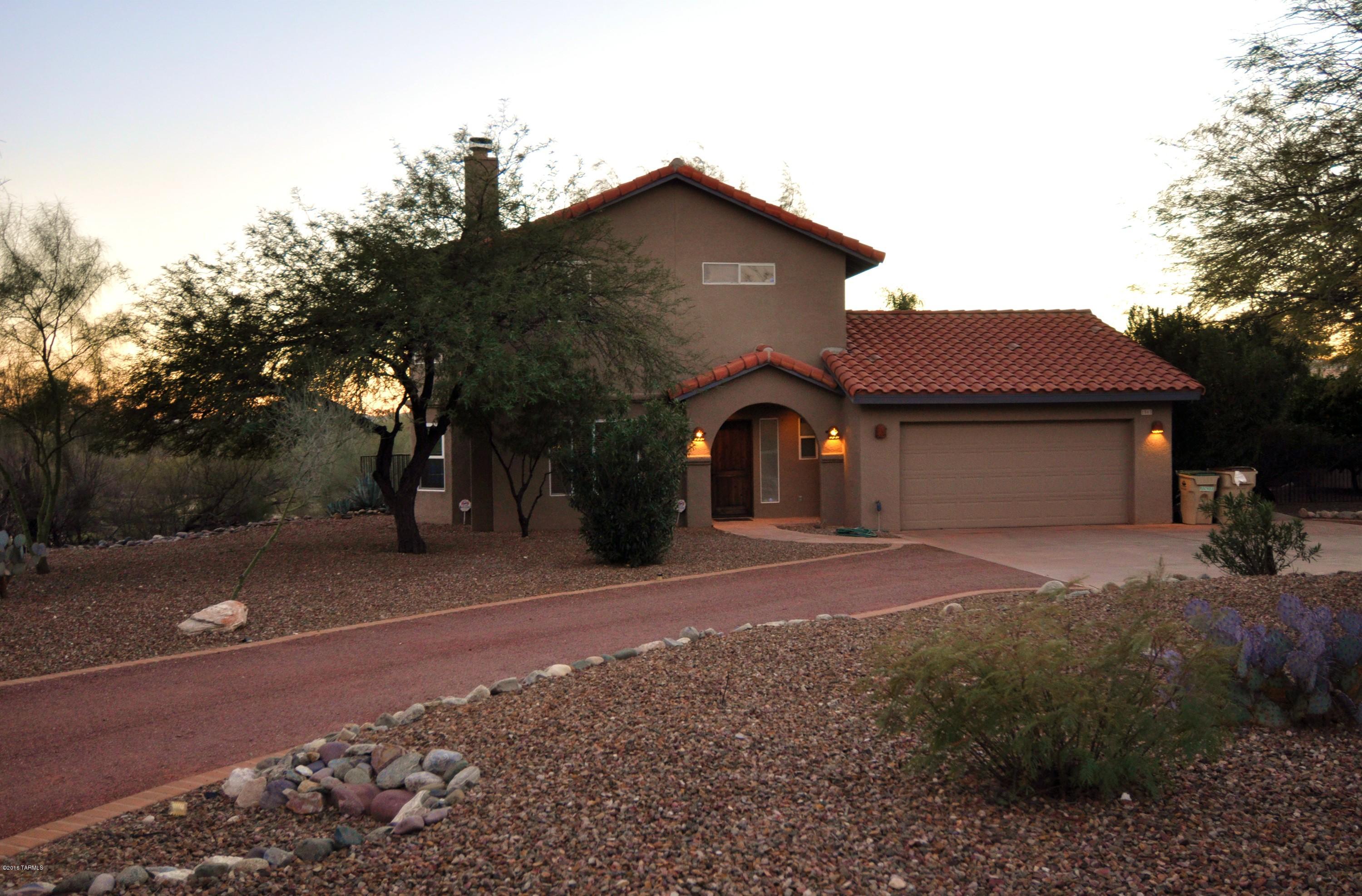 1561 W Las Lomitas Road