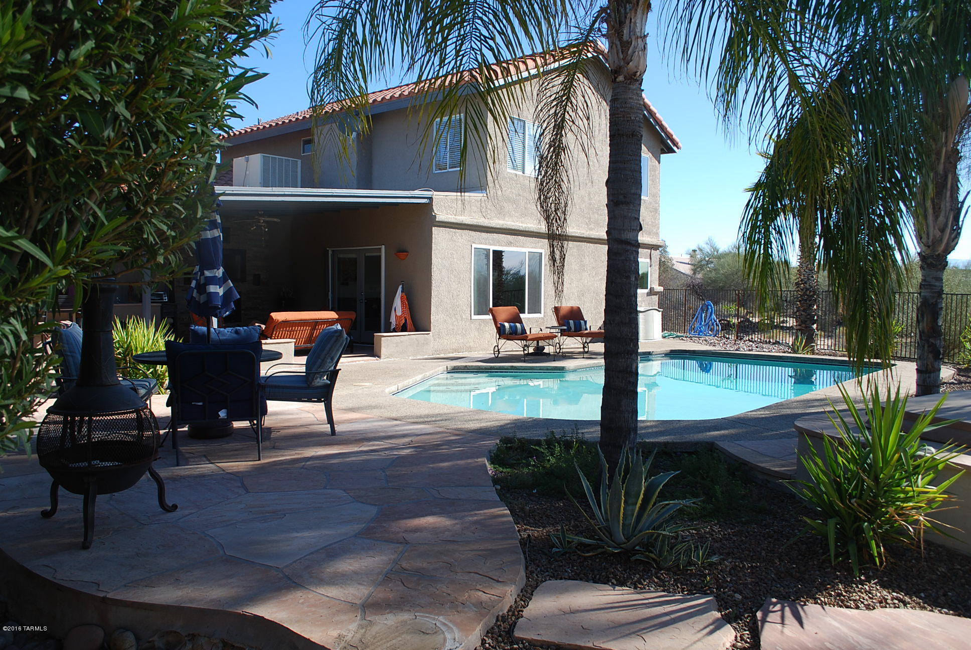 1561 W Las Lomitas Road