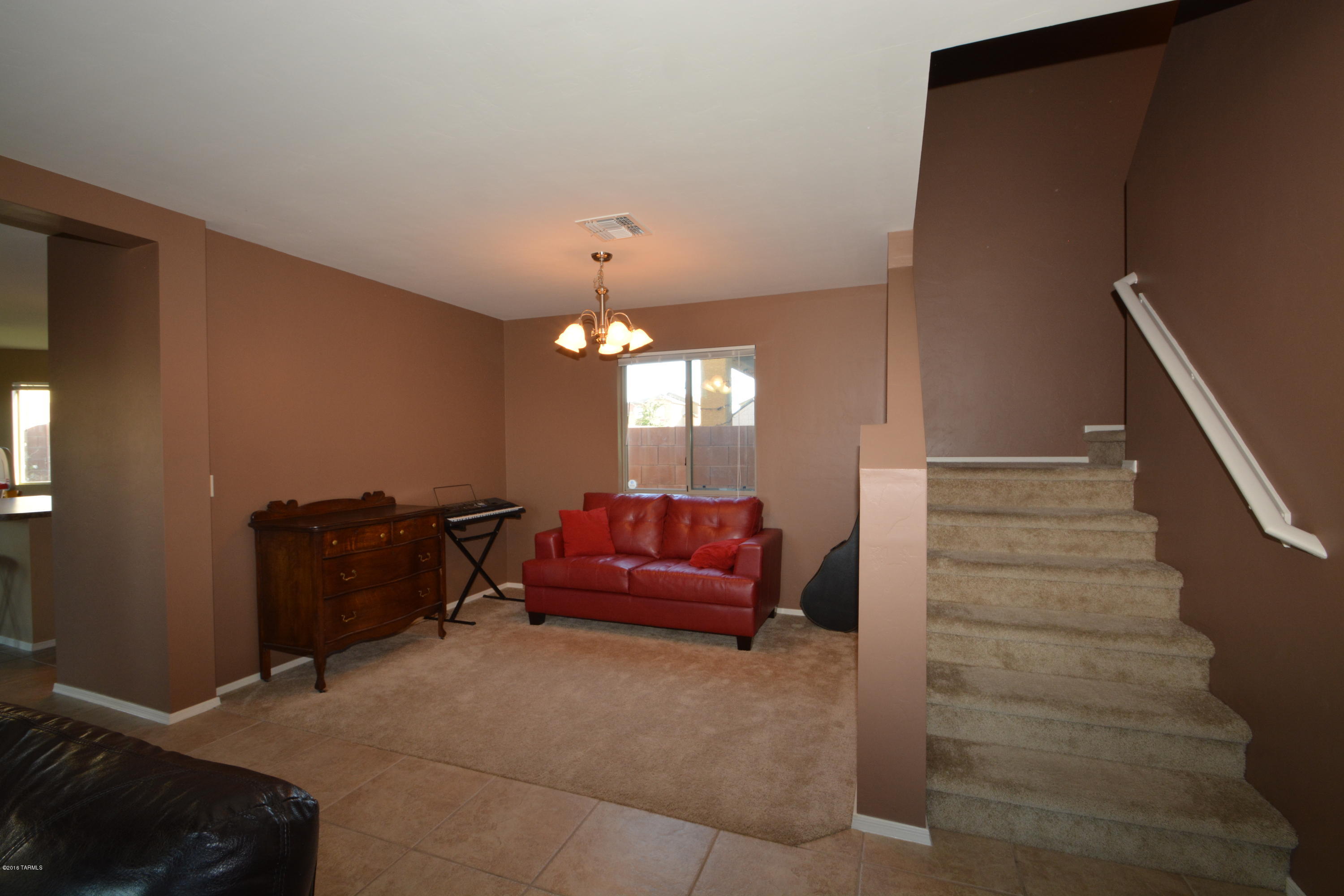 2407 E Camino Malcote