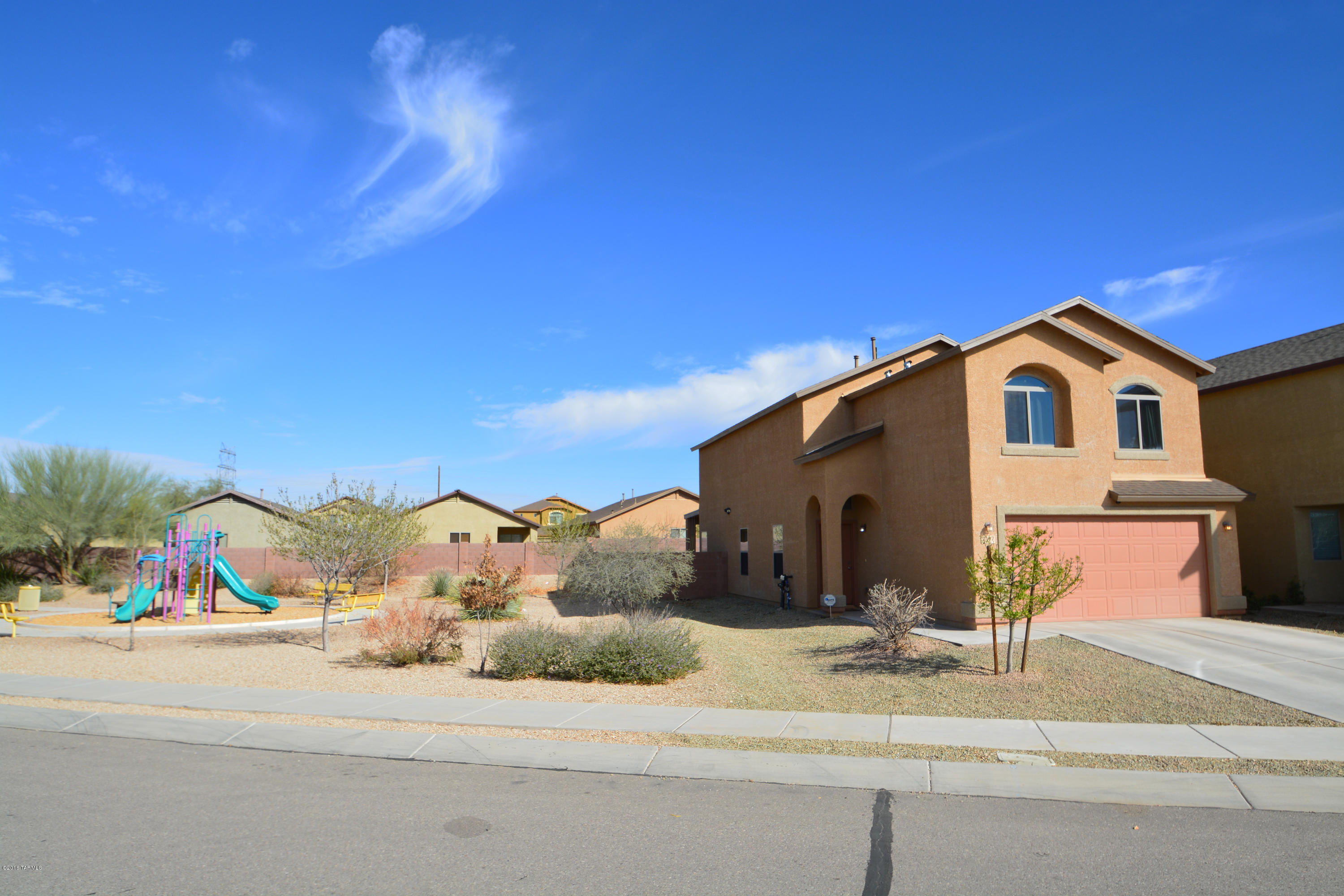2407 E Camino Malcote