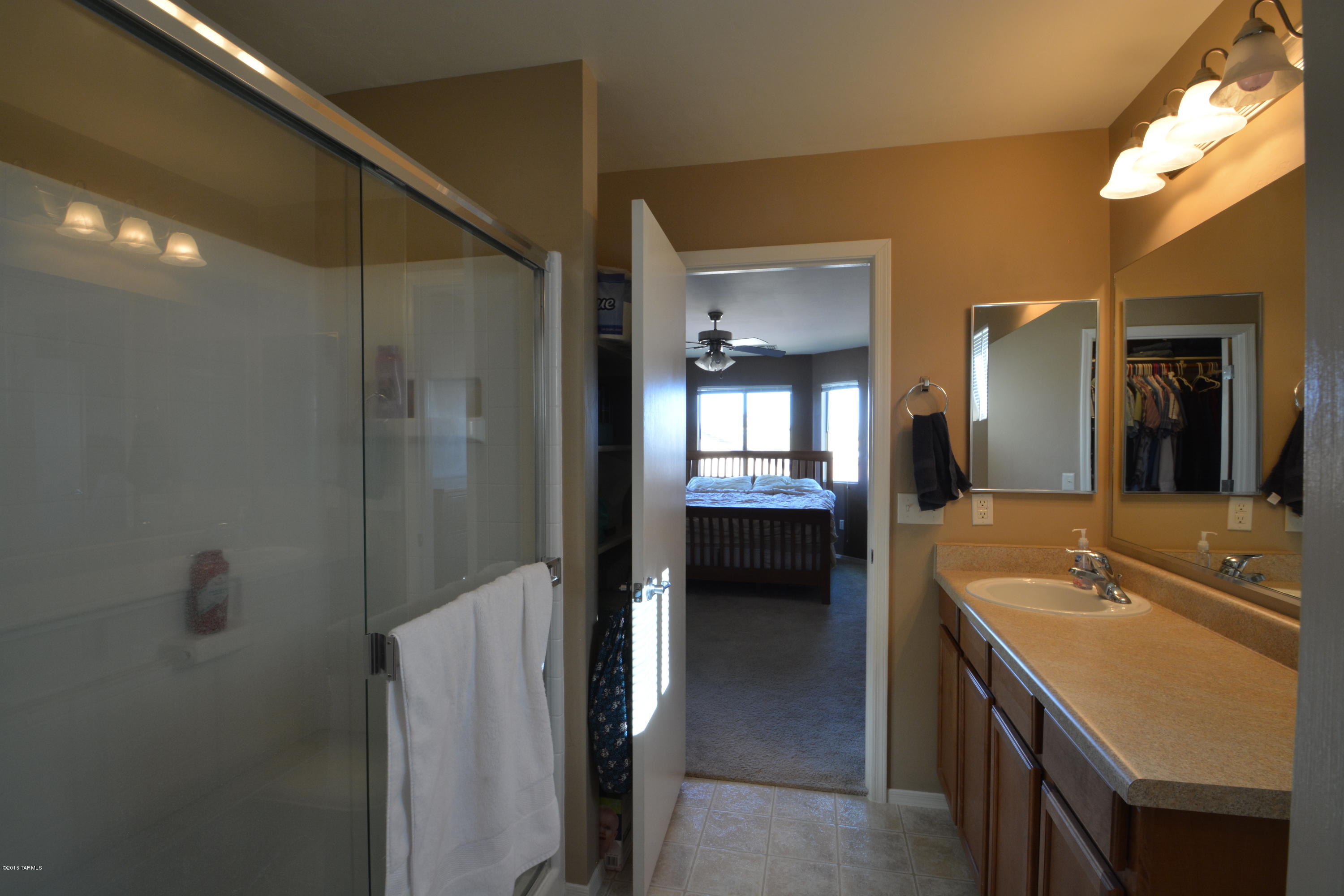 2407 E Camino Malcote