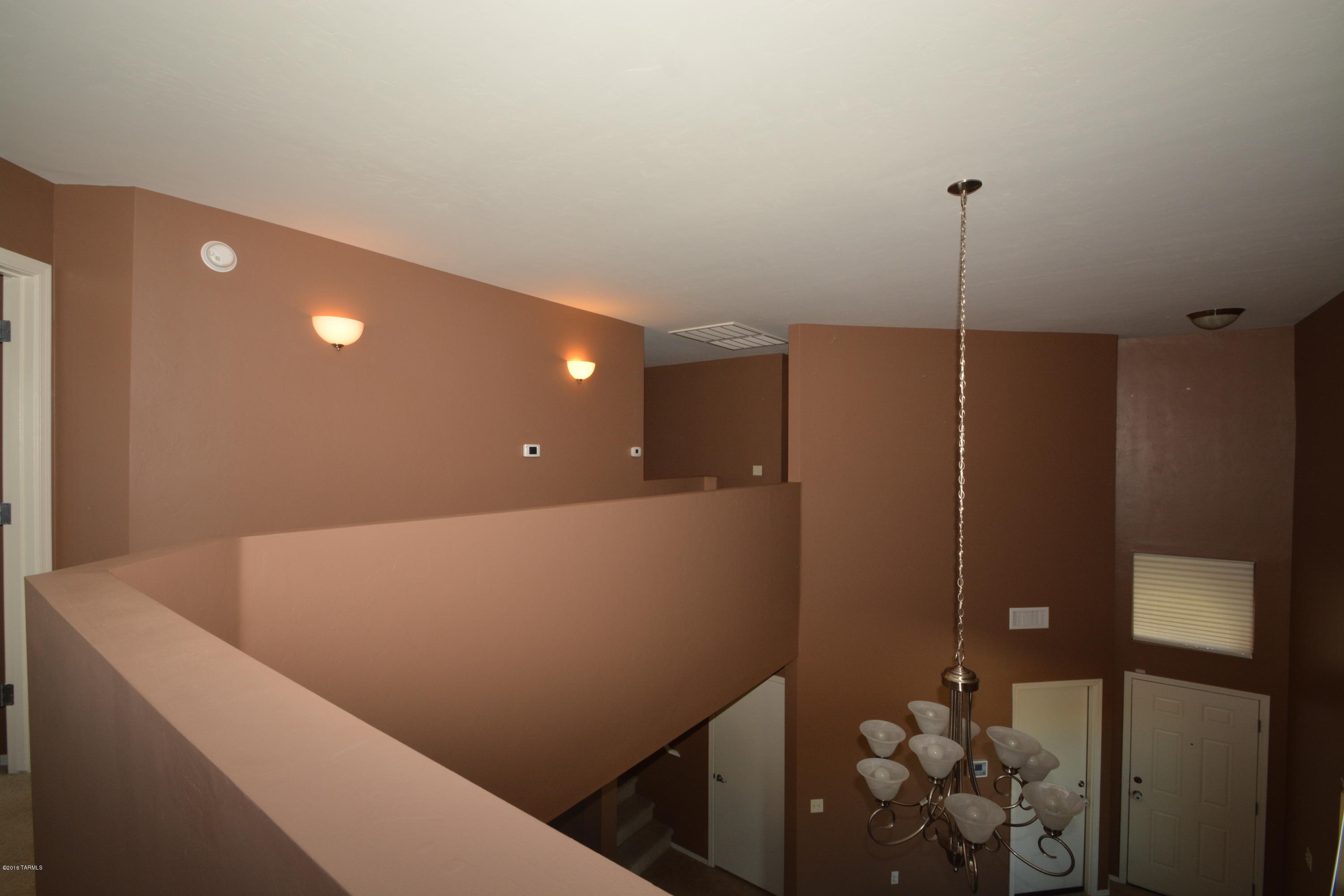2407 E Camino Malcote
