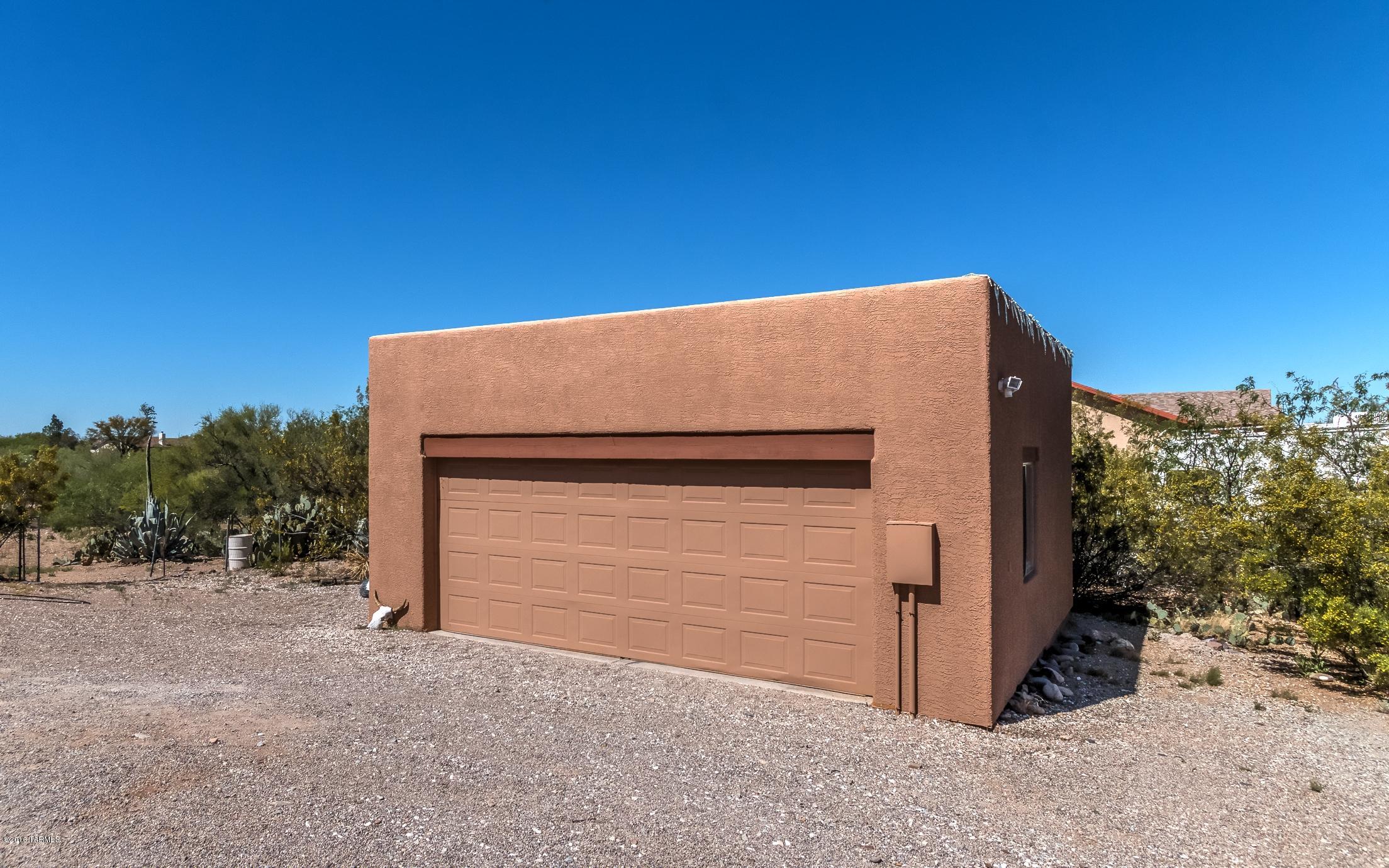 981 N Darlene Drive